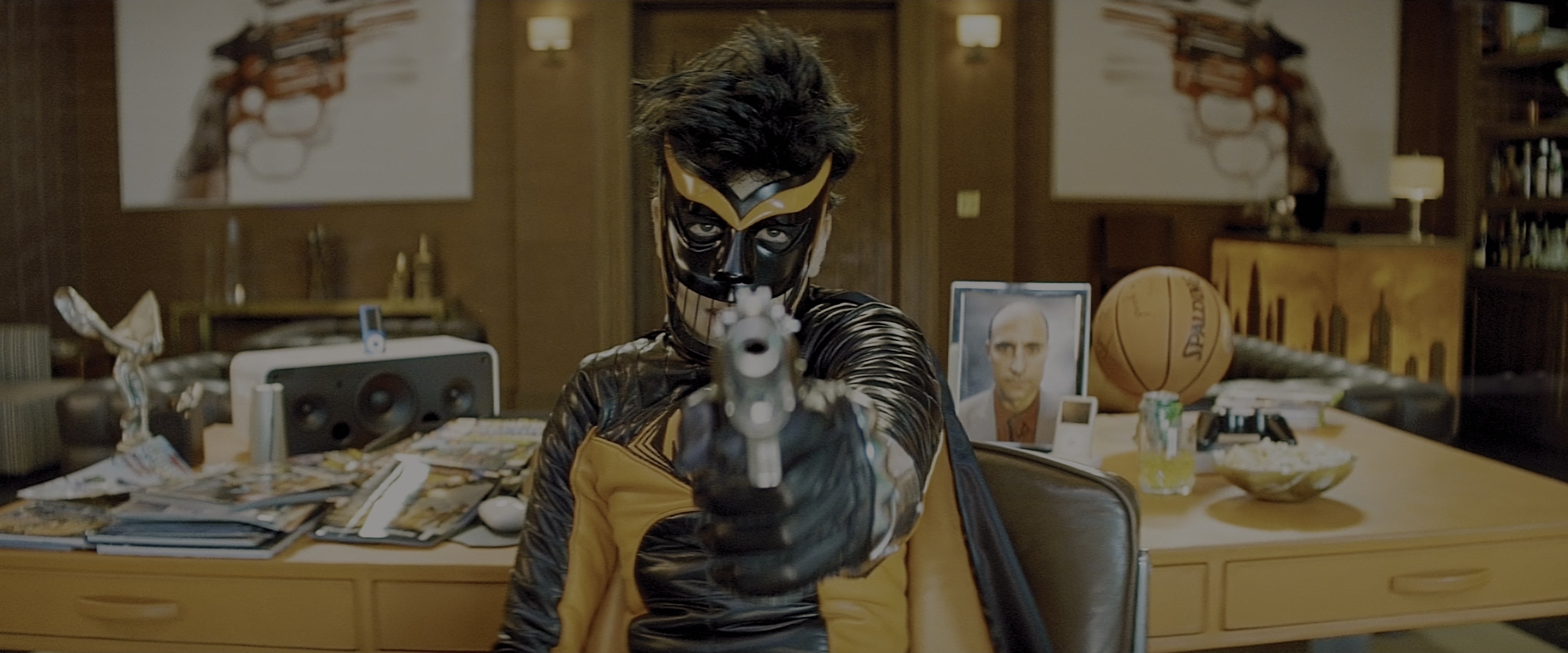 Kick-Ass (2010), wide, 2.40:1 — film still