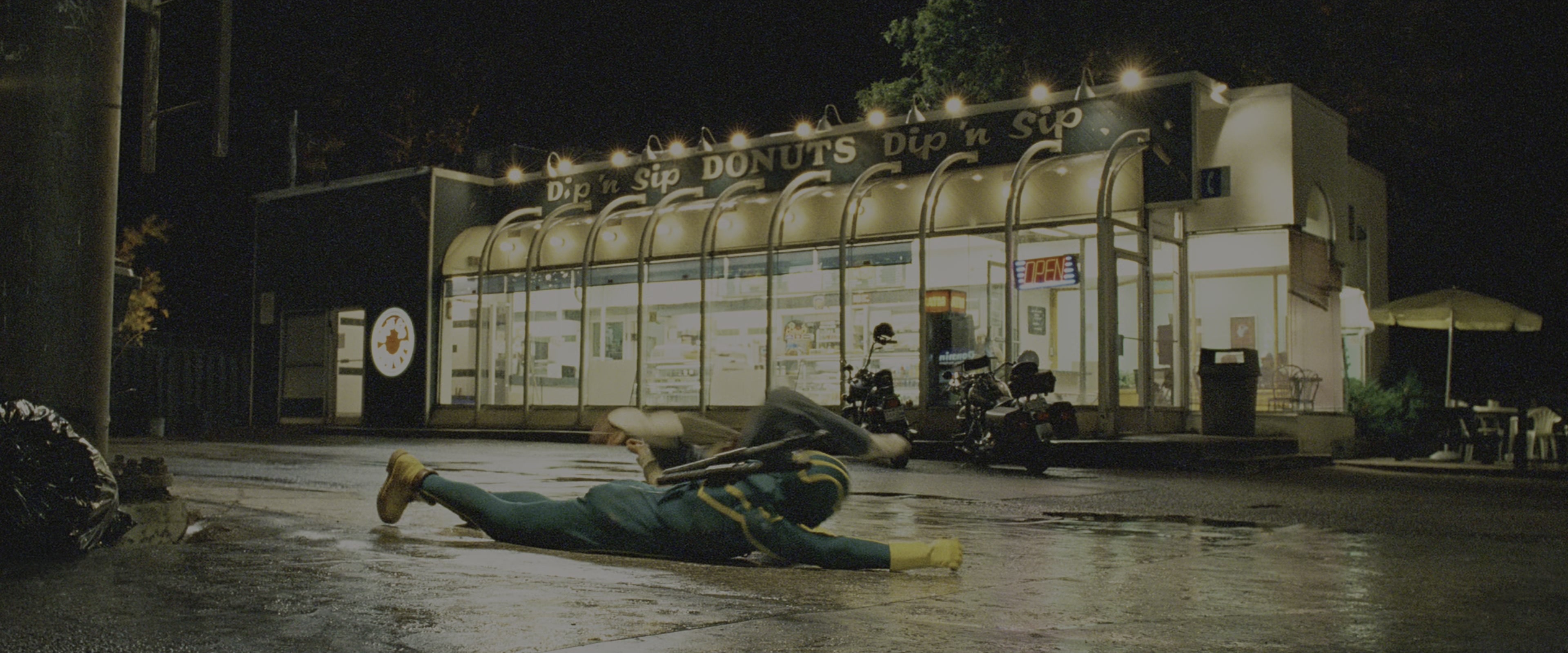 Kick-Ass (2010), wide, 2.40:1 — film still