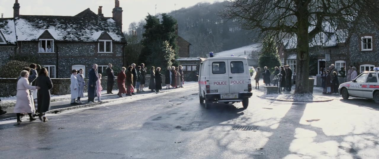 101 Dalmatians (1996), medium, 2.37:1 — film still