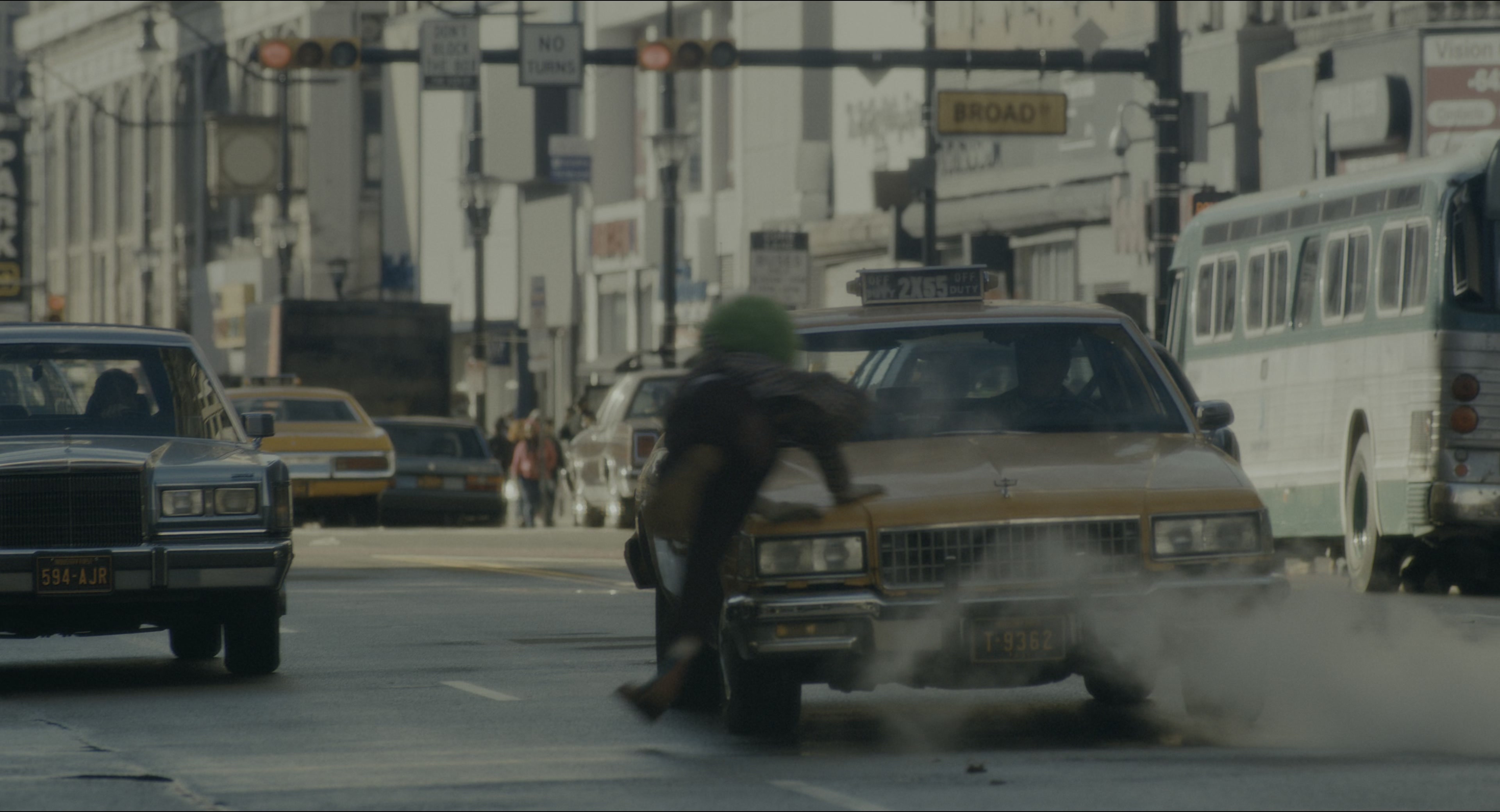 Joker (2019), wide, 1.85:1 — film still