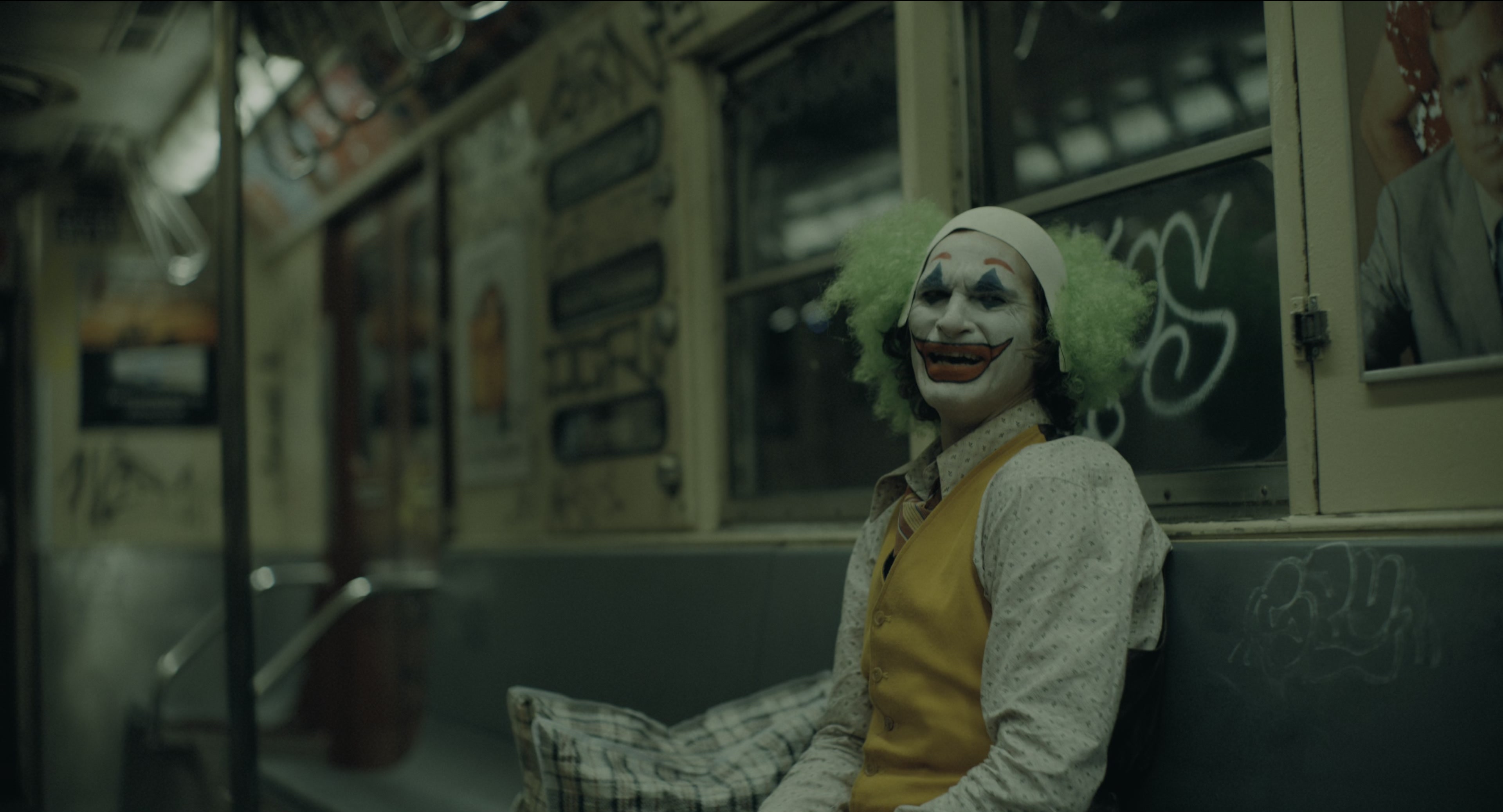 Joker (2019), wide, 1.85:1 — film still