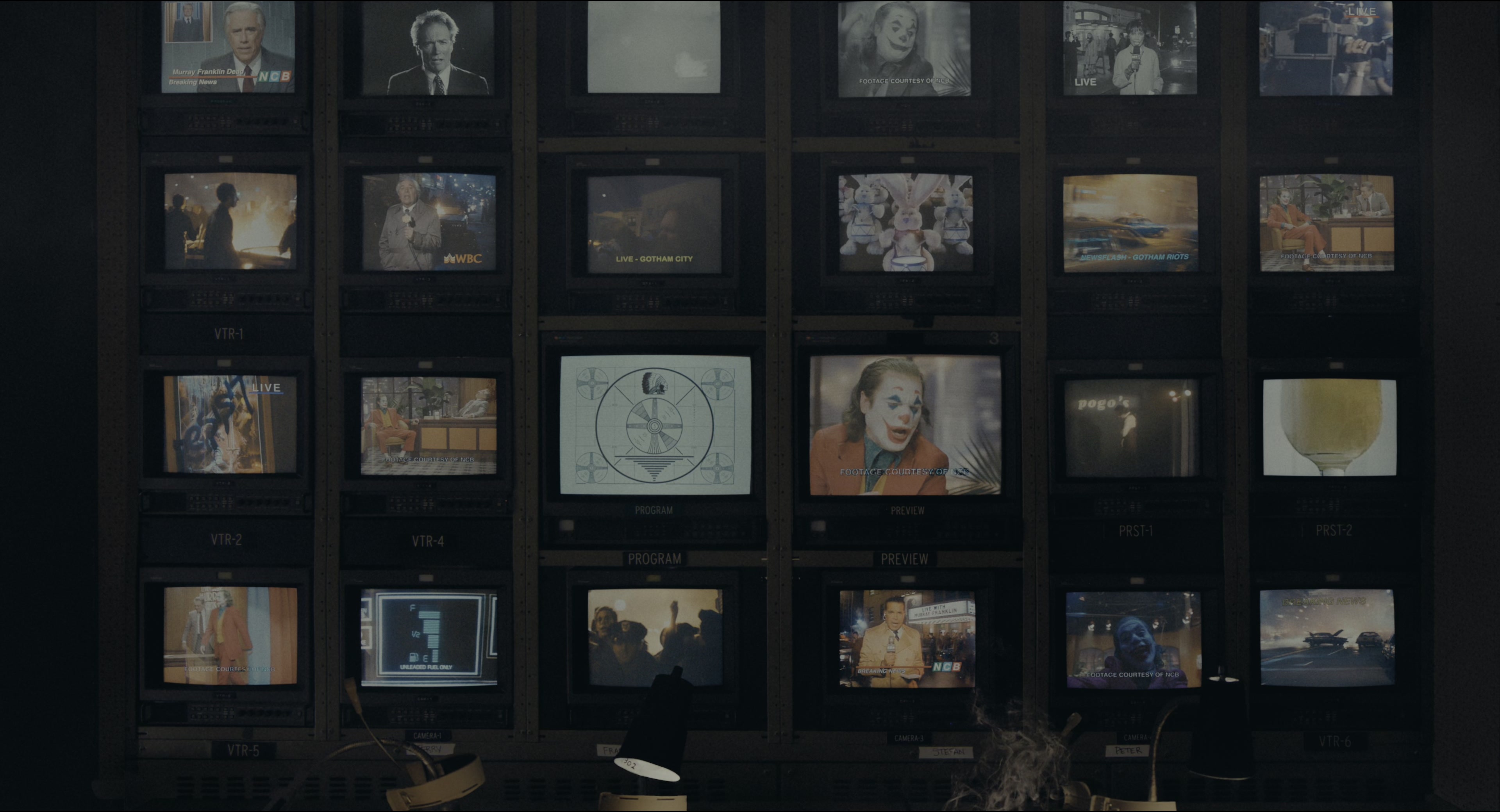Joker (2019), wide, 1.85:1 — film still