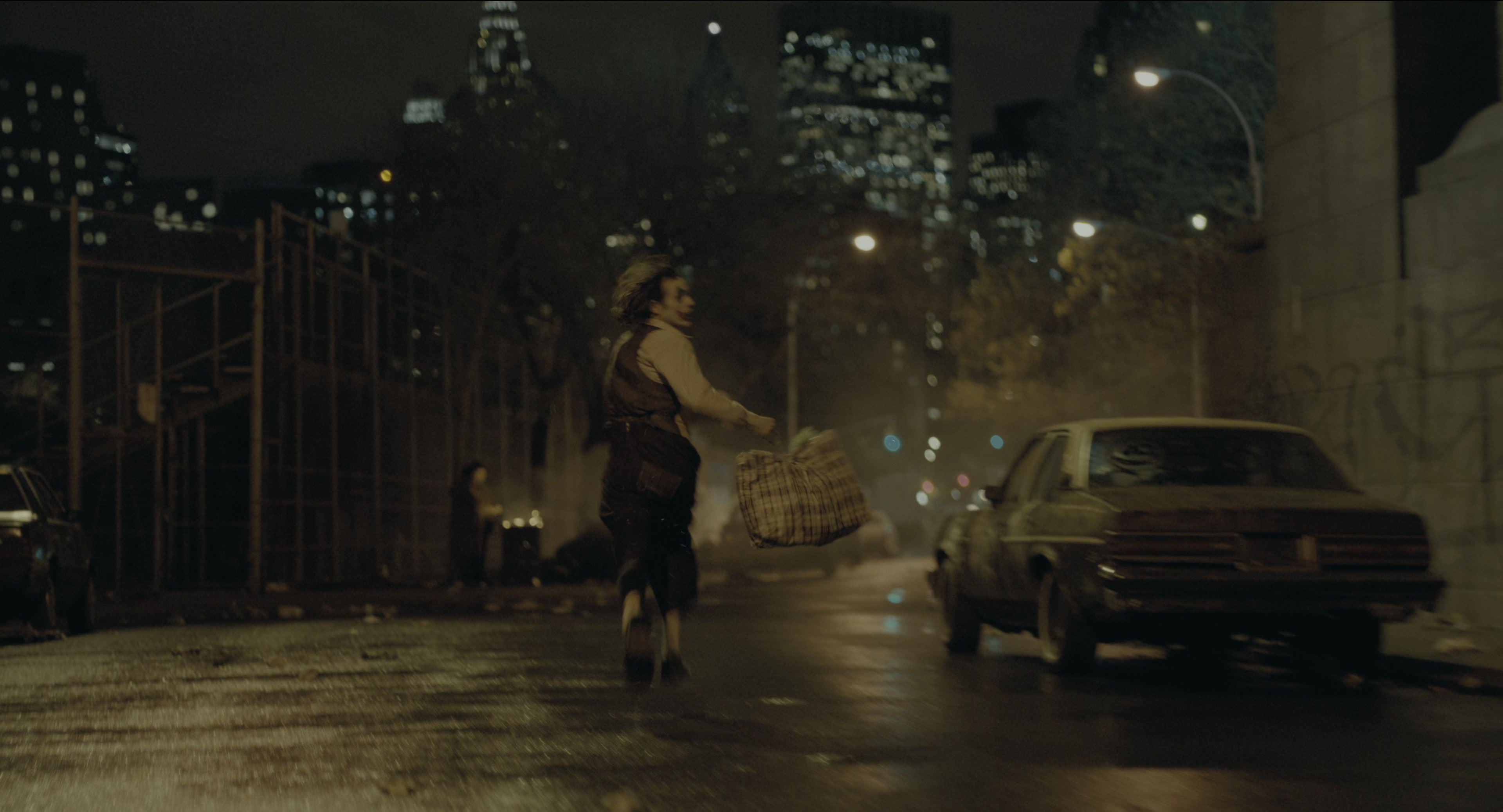 Joker (2019), wide, 1.85:1 — film still