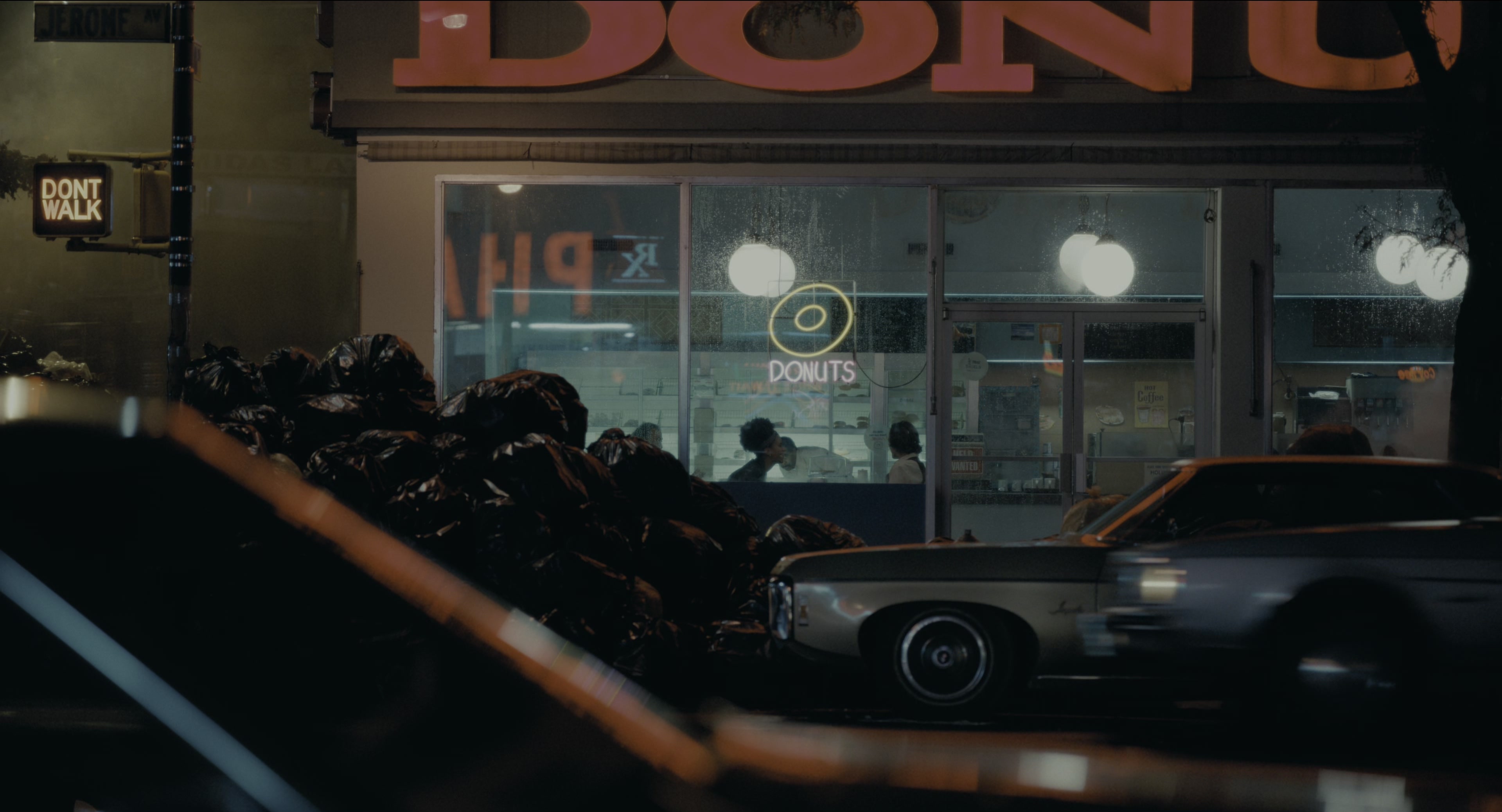 Joker (2019), wide, 1.85:1 — film still