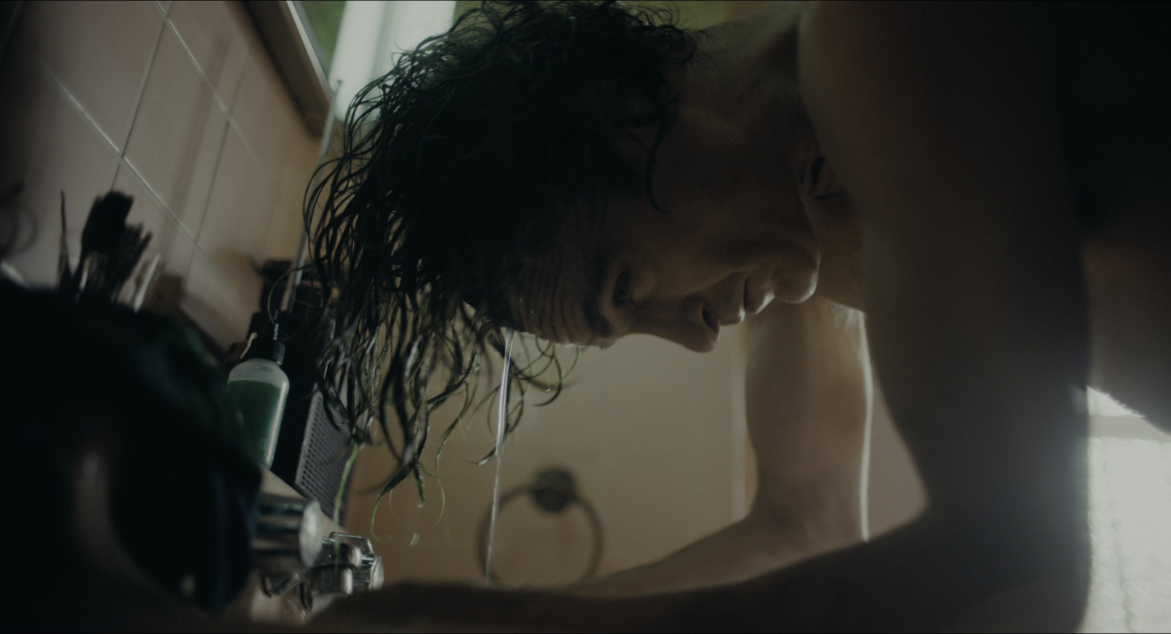 Joker (2019), wide, 1.85:1 — film still