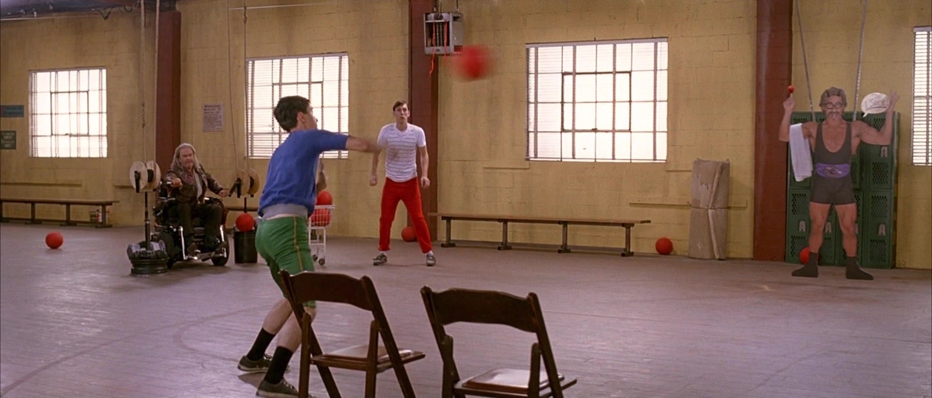 Dodgeball: A True Underdog Story (2004), wide, 2.34:1 — film still