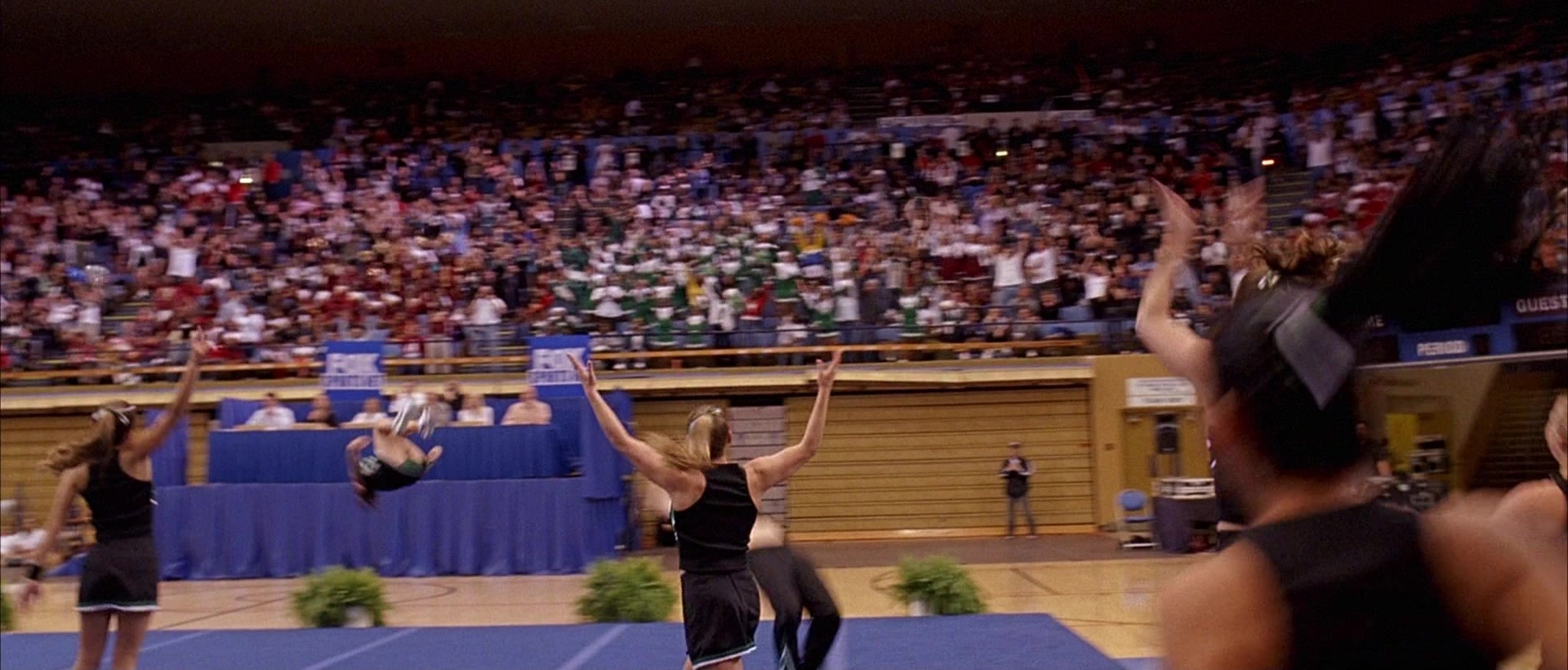 Dodgeball: A True Underdog Story (2004), wide, 2.34:1 — film still
