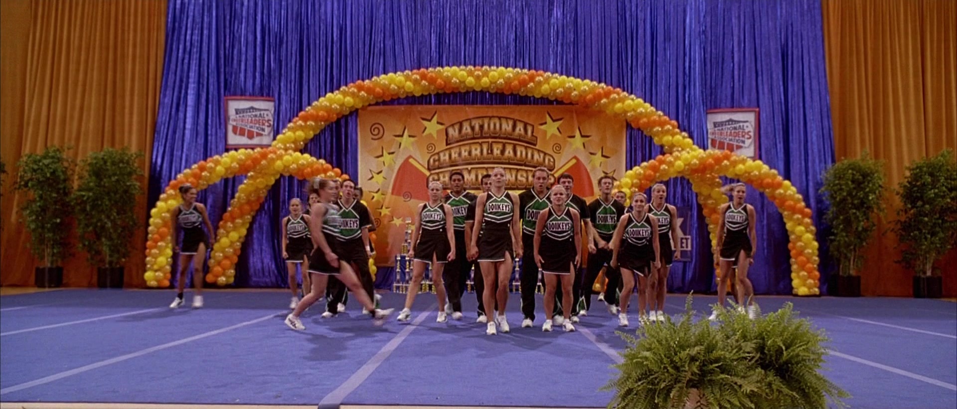 Dodgeball: A True Underdog Story (2004), wide, 2.34:1 — film still
