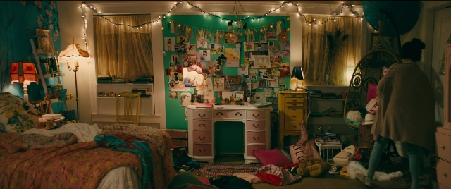 Wide shot frame from To All the Boys I've Loved Before — room, bed, mirror