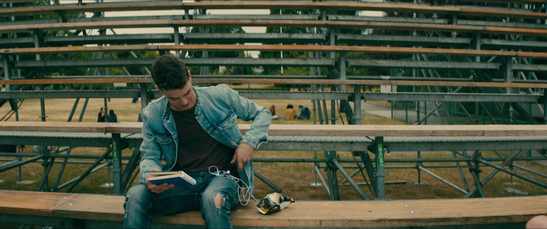 To All the Boys I've Loved Before (2017), wide, 2.39:1 — film still