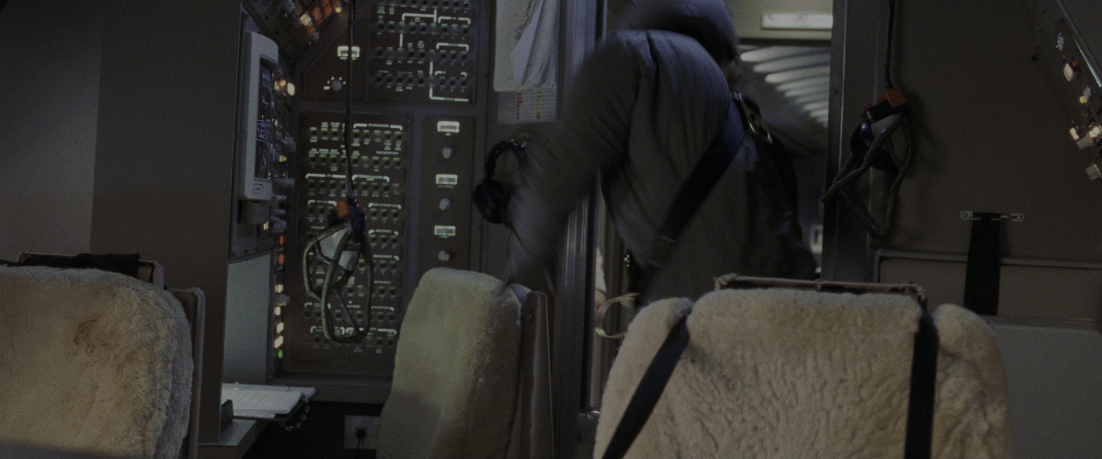 Air Force One (1997), wide, 2.40:1 — film still