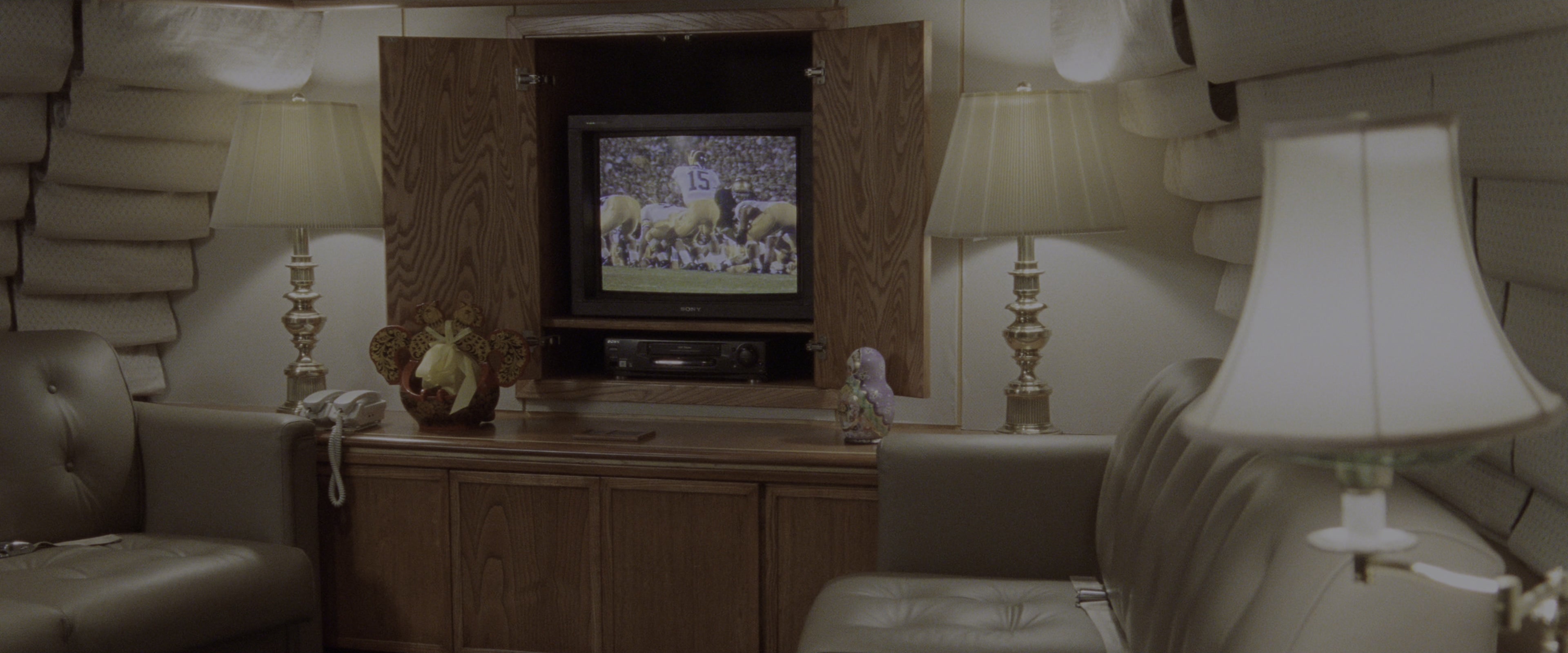 Air Force One (1997), medium, 2.40:1 — film still