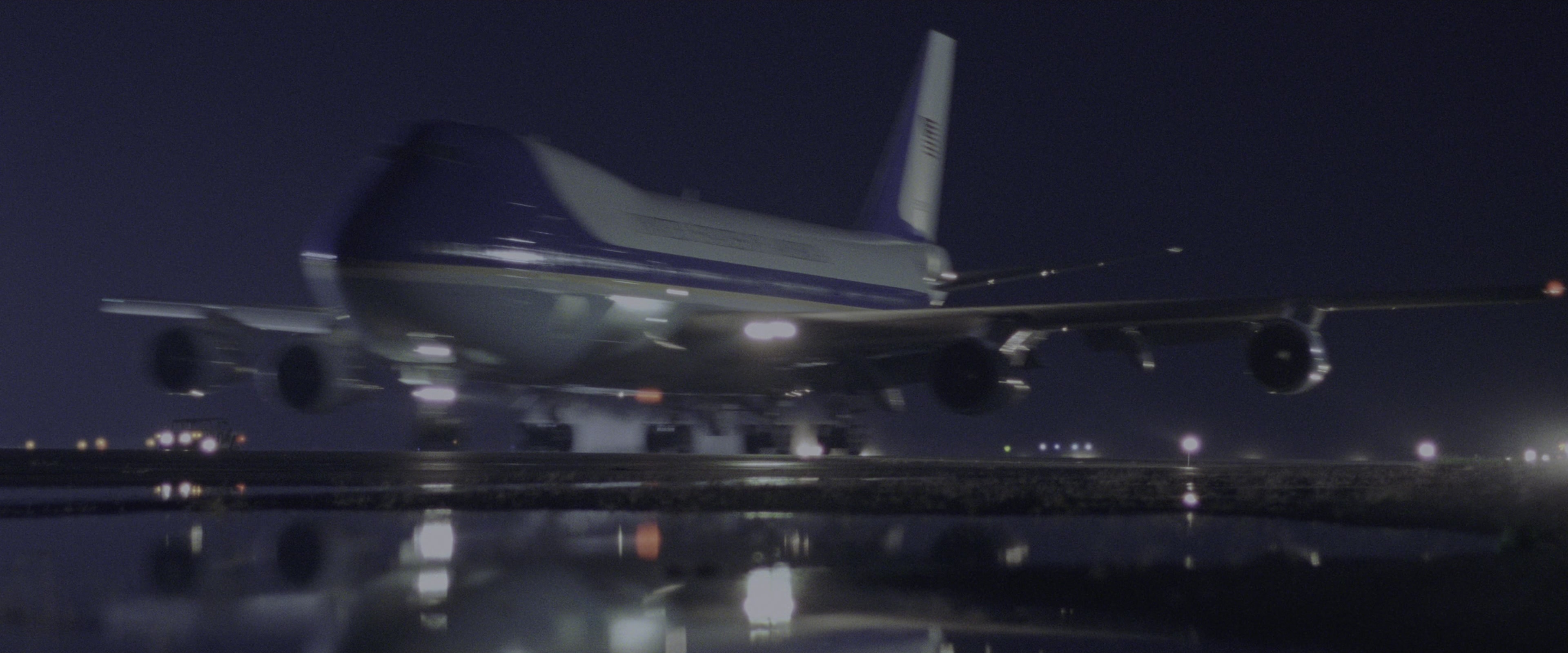 Air Force One (1997), wide, 2.40:1 — film still