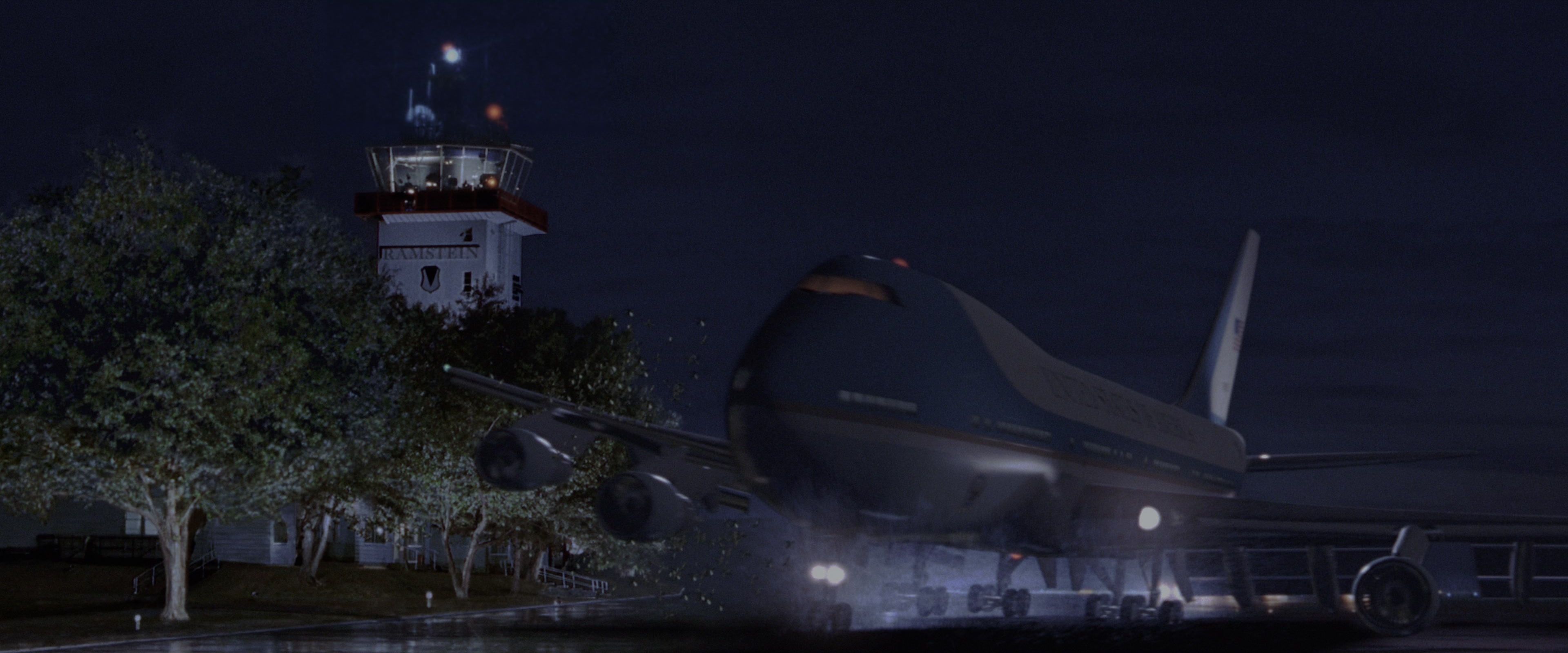 Air Force One (1997), wide, 2.40:1 — film still