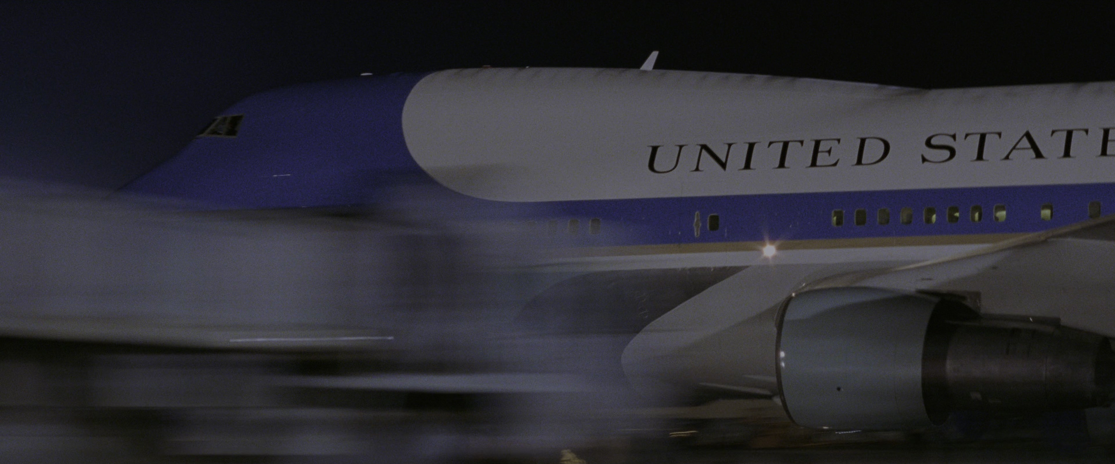 Air Force One (1997), unknown, 2.40:1 — film still
