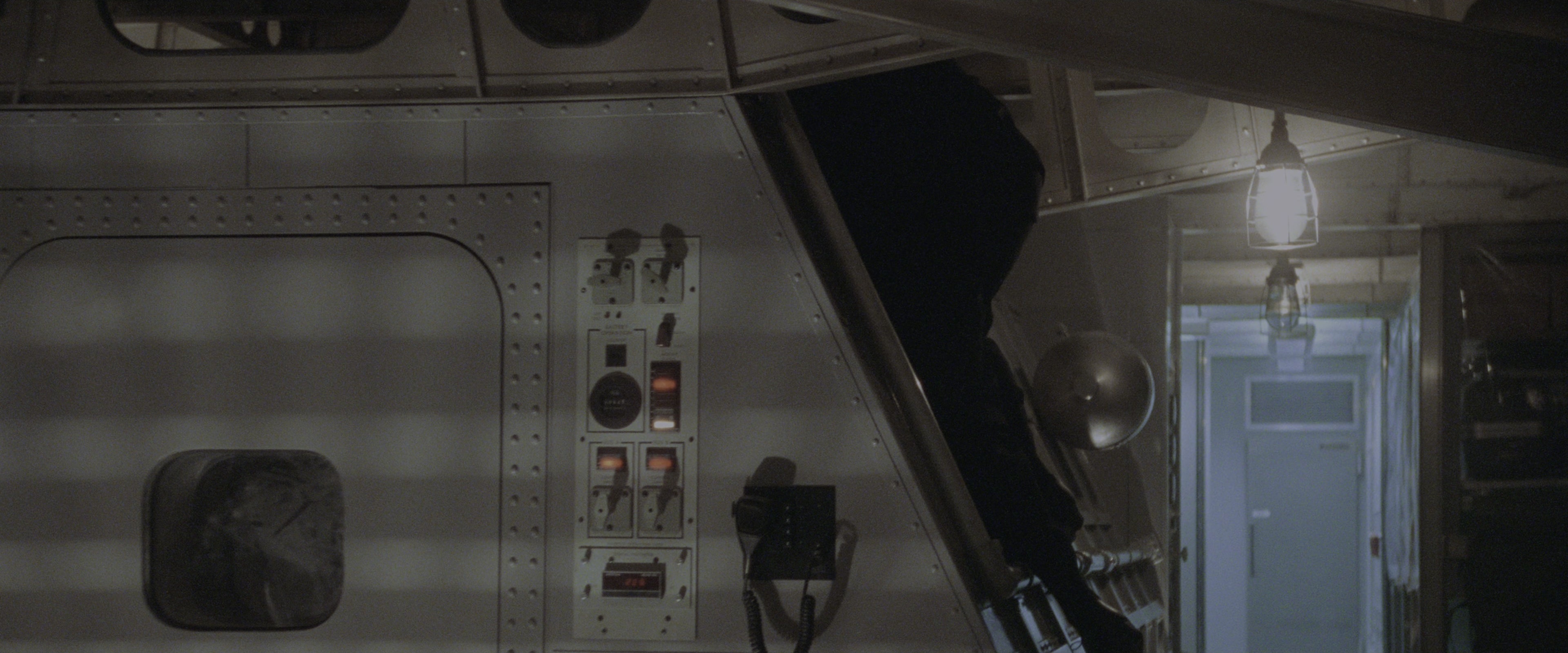 Air Force One (1997), wide, 2.40:1 — film still