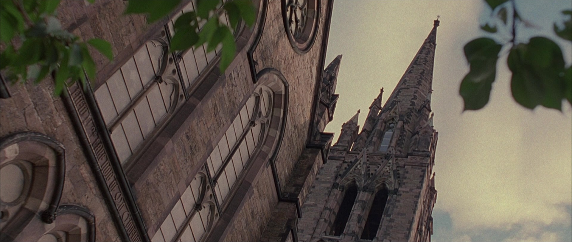 The Boondock Saints (1999), wide, 2.36:1 — film still