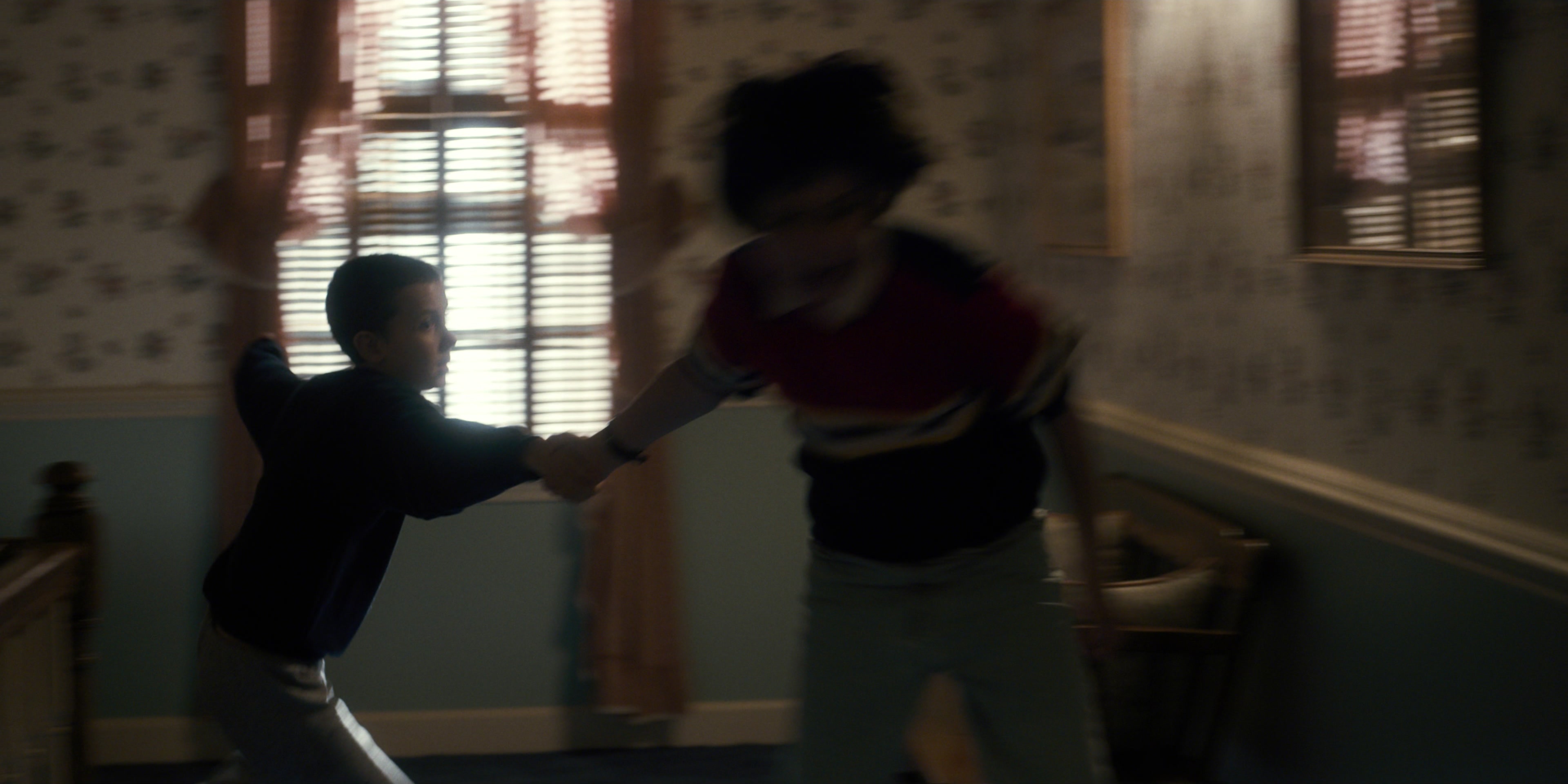 Stranger Things (2016), wide, 2.00:1 — film still