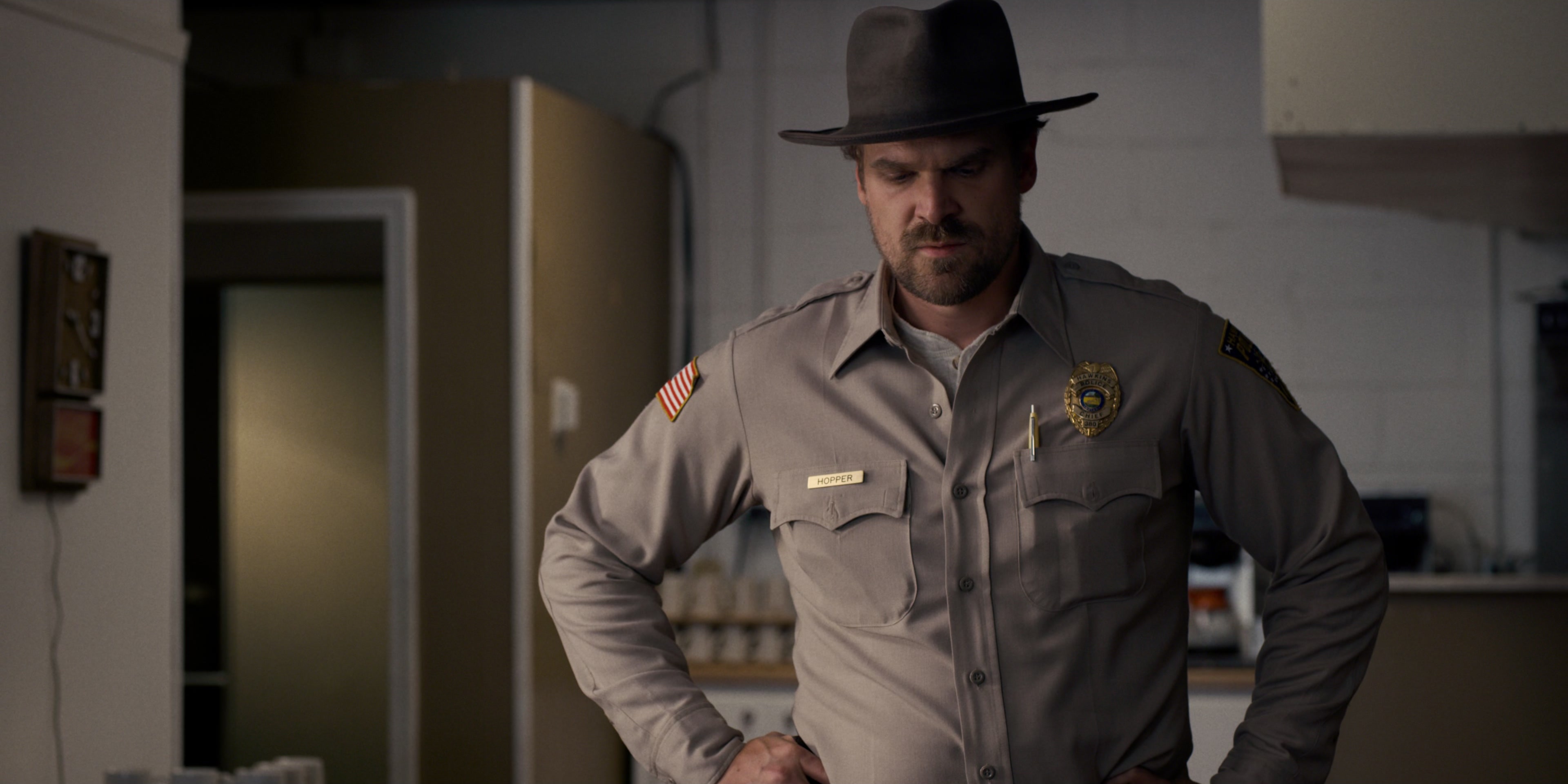 Stranger Things (2016), wide, 2.00:1 — film still
