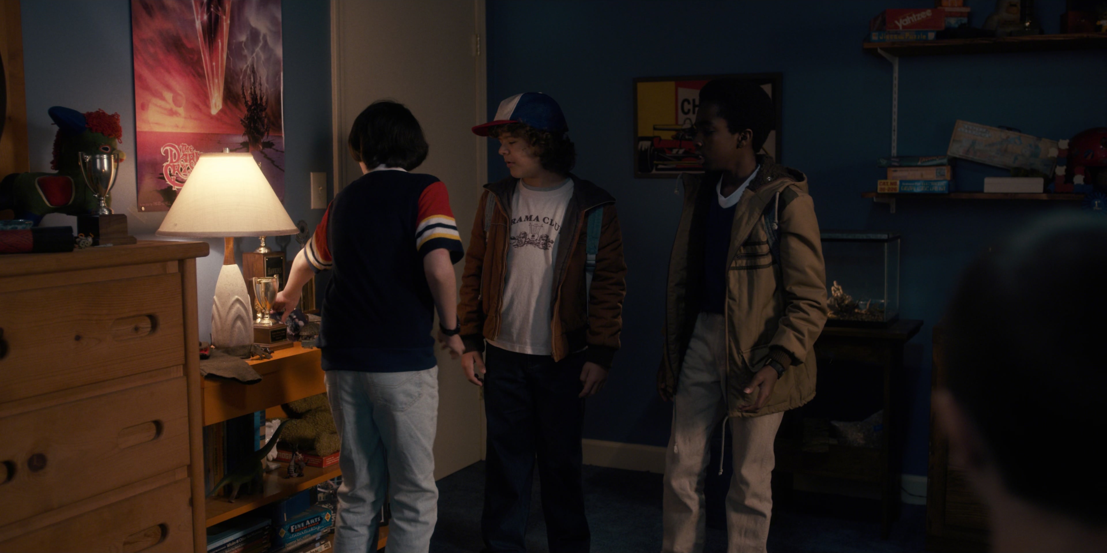 Stranger Things (2016), wide, 2.00:1 — film still
