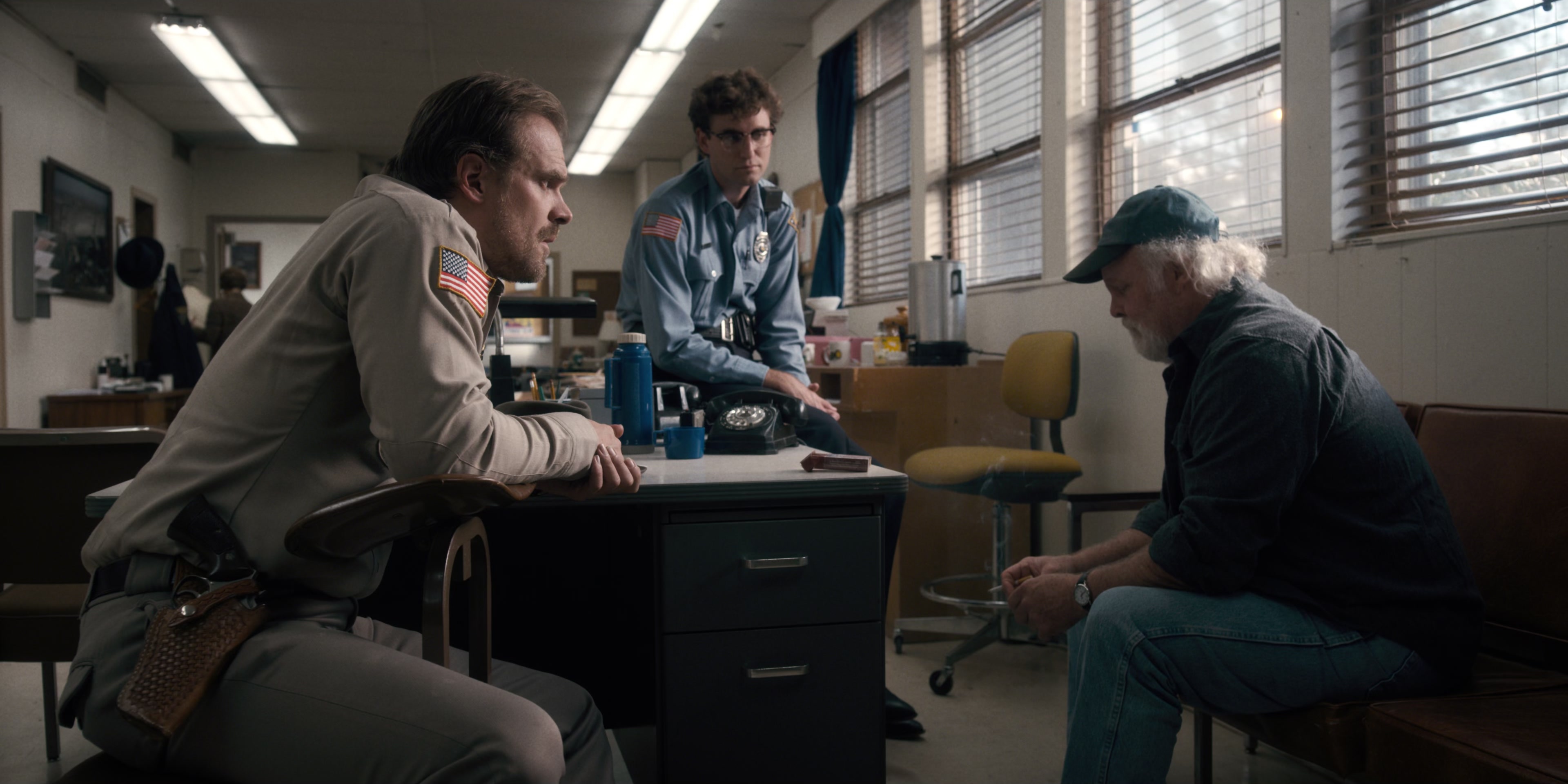 Stranger Things (2016), wide, 2.00:1 — film still