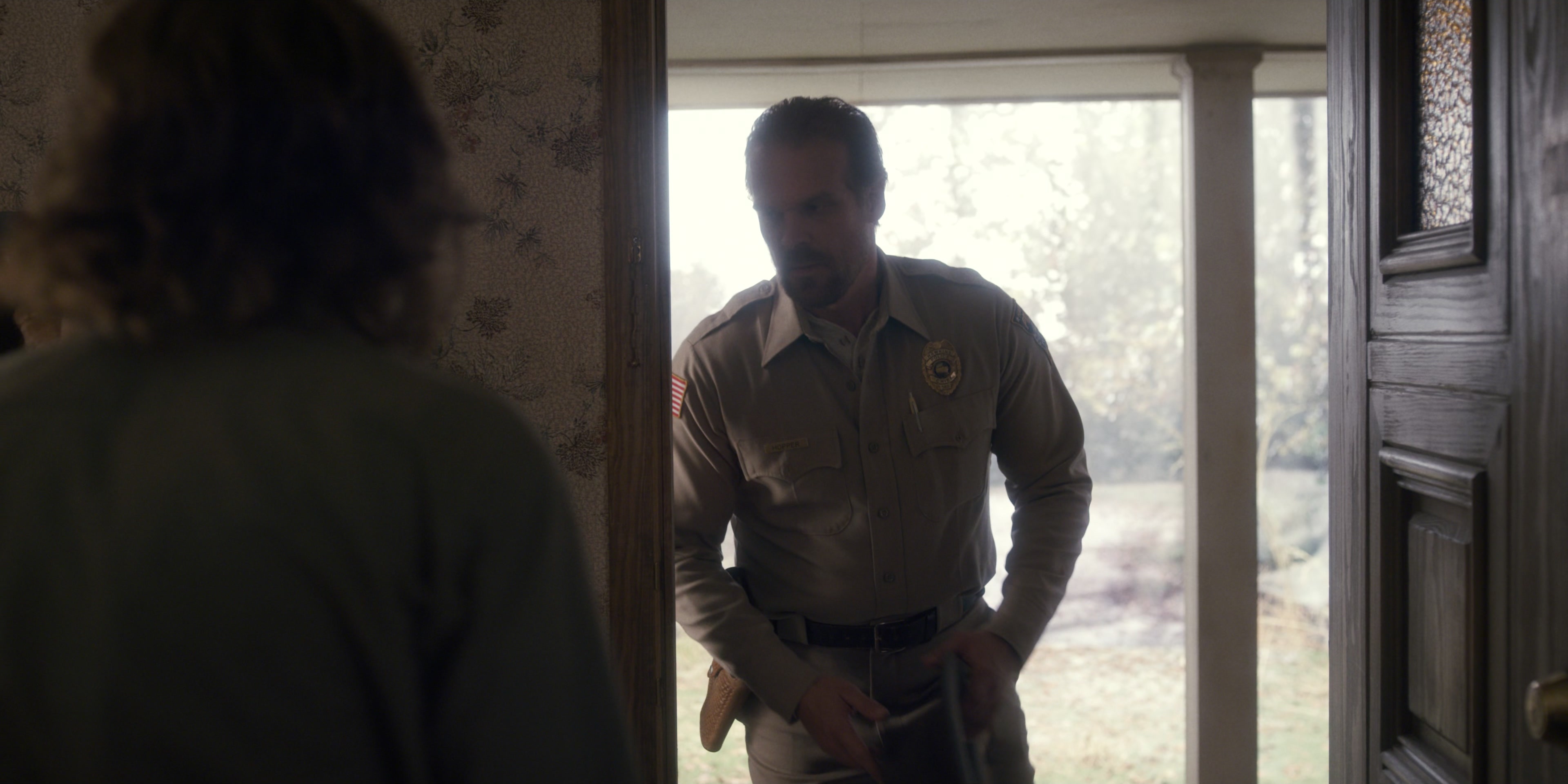 Stranger Things (2016), wide, 2.00:1 — film still
