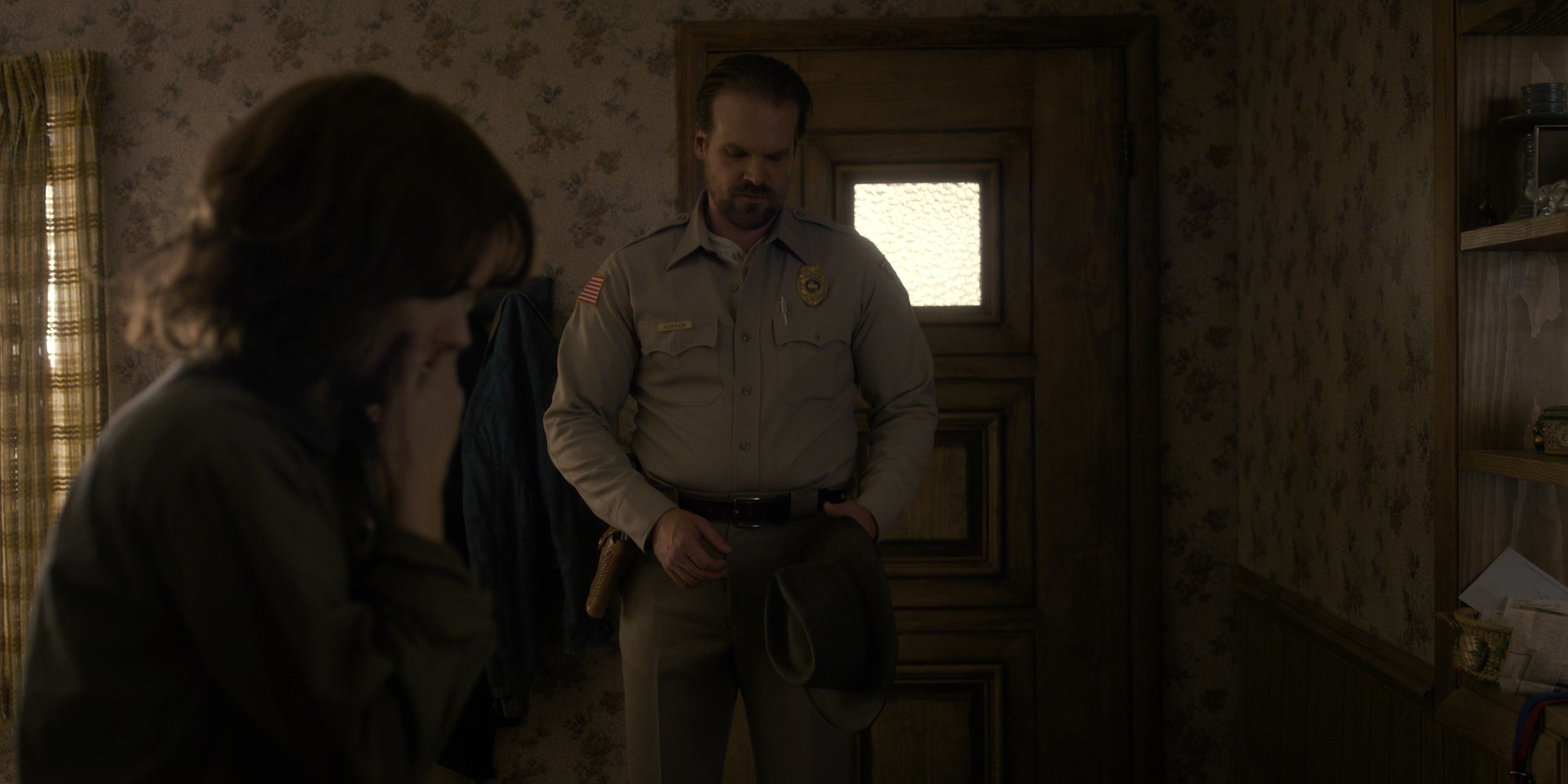 Stranger Things (2016), wide, 2.00:1 — film still