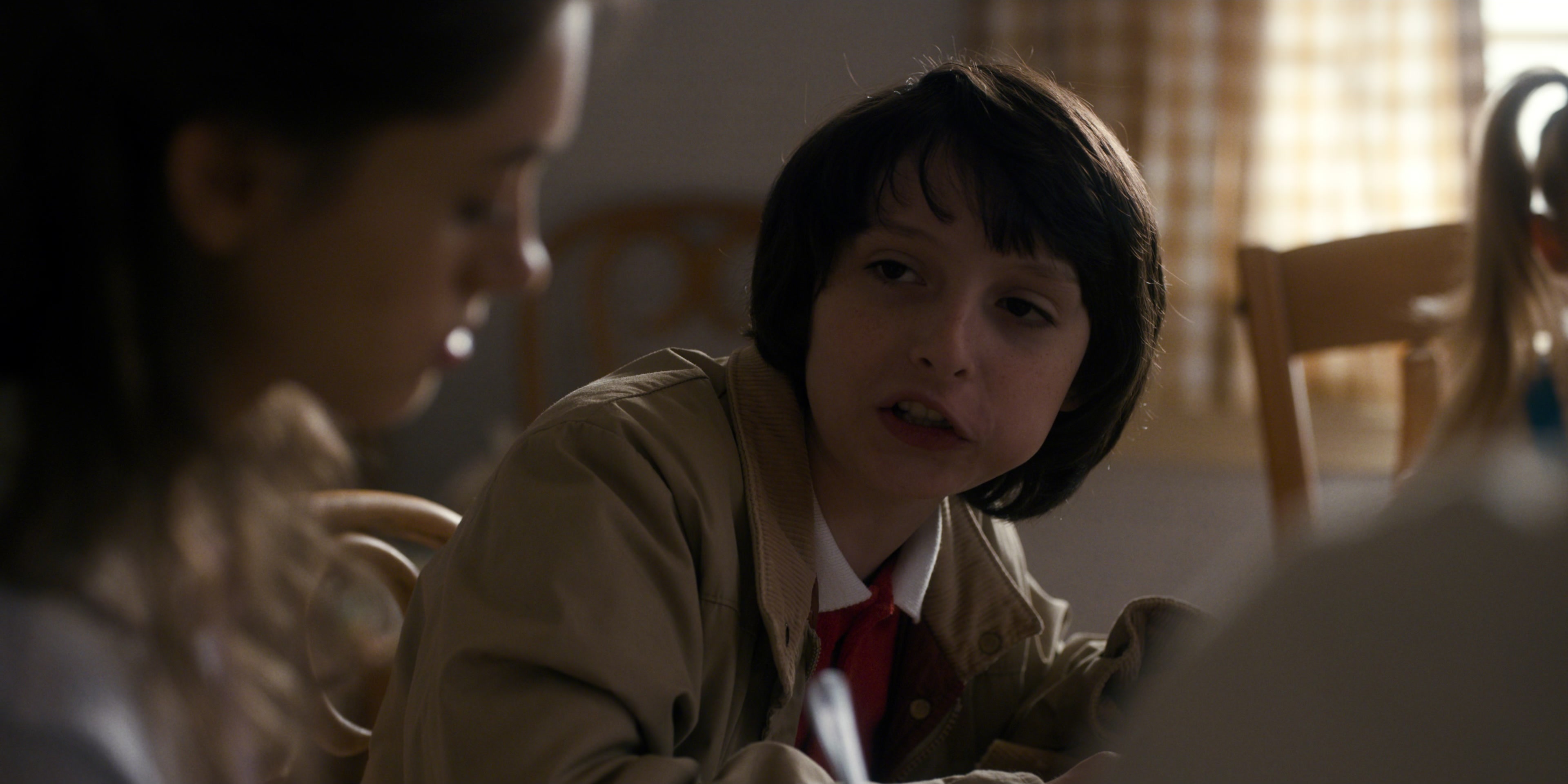 Stranger Things (2016), medium, 2.00:1 — film still