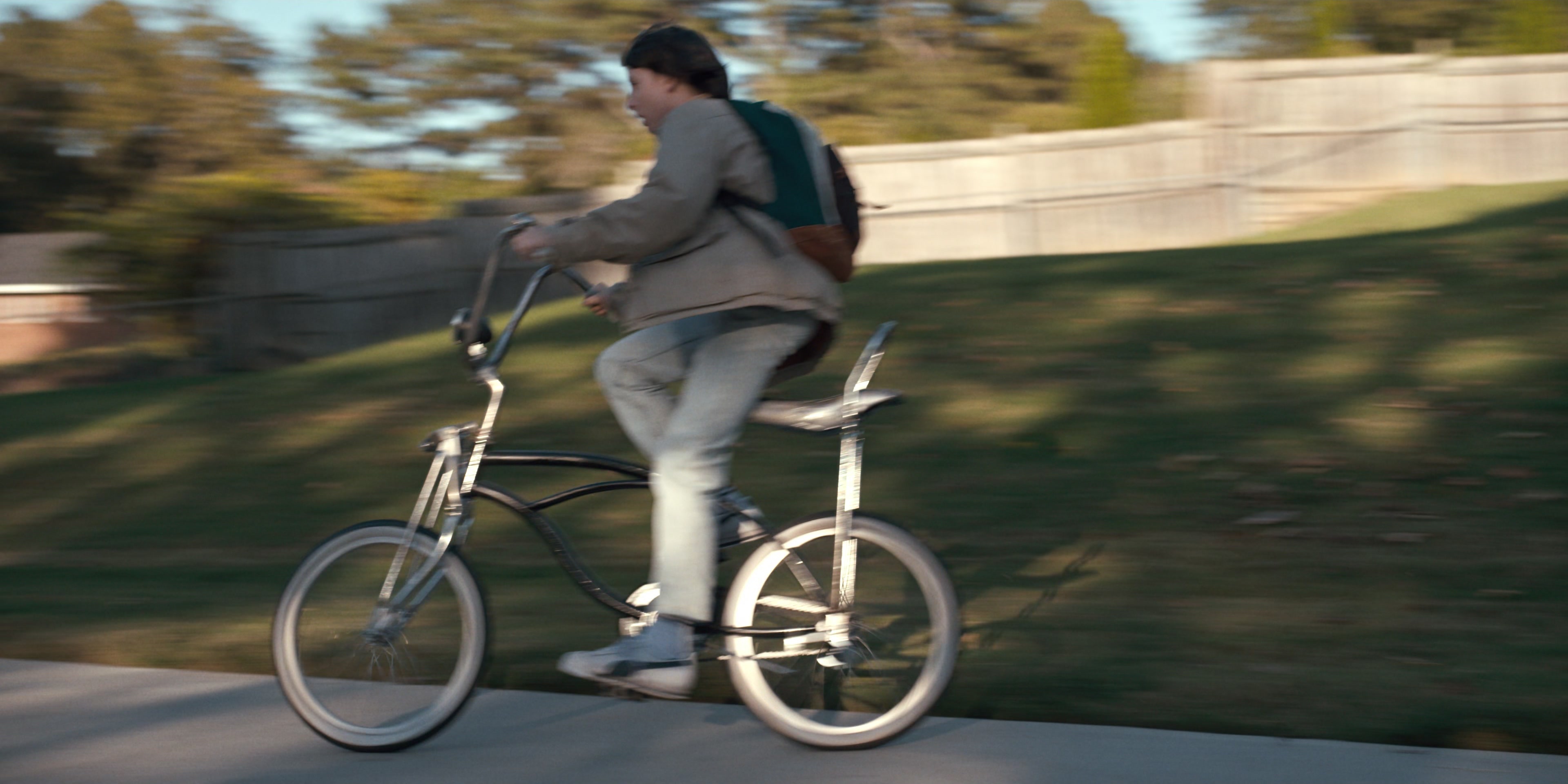 Stranger Things (2016), medium, 2.00:1 — film still