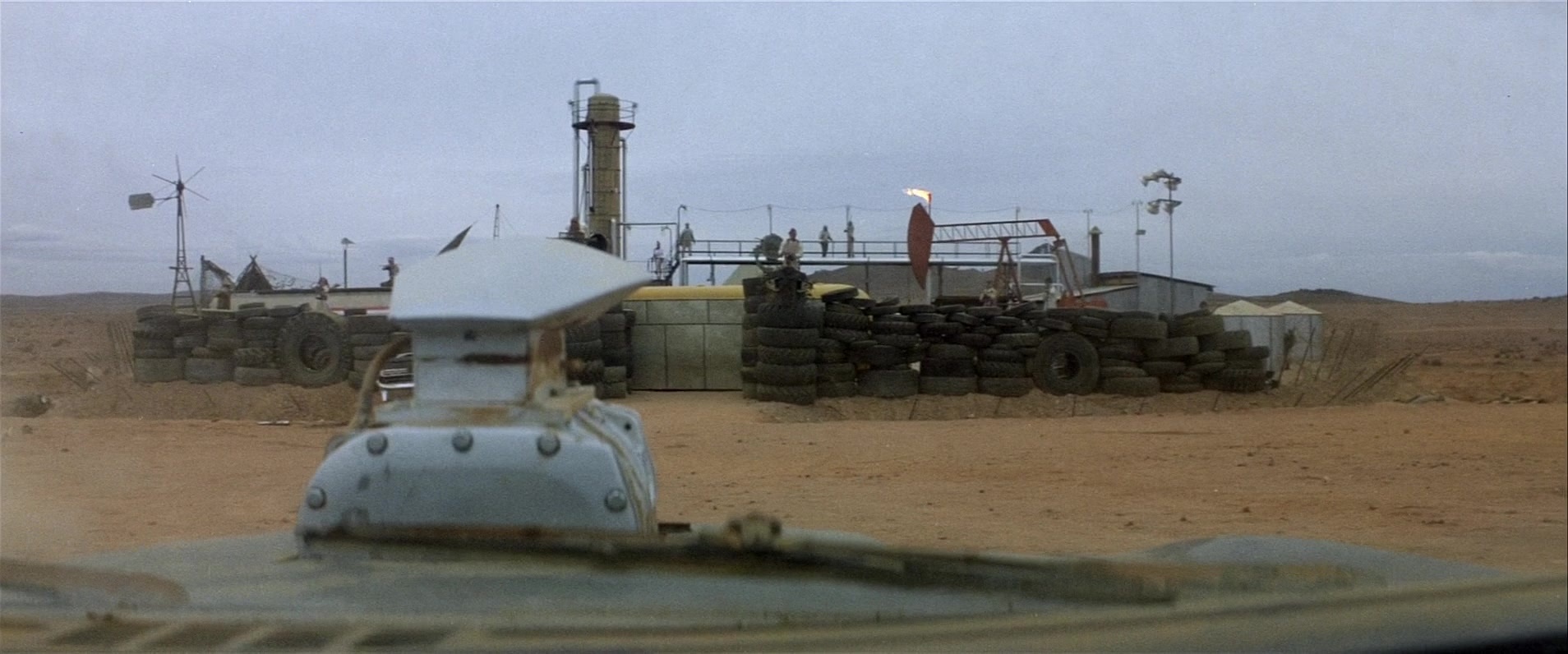 Mad Max 2 (1981), wide, 2.40:1 — film still