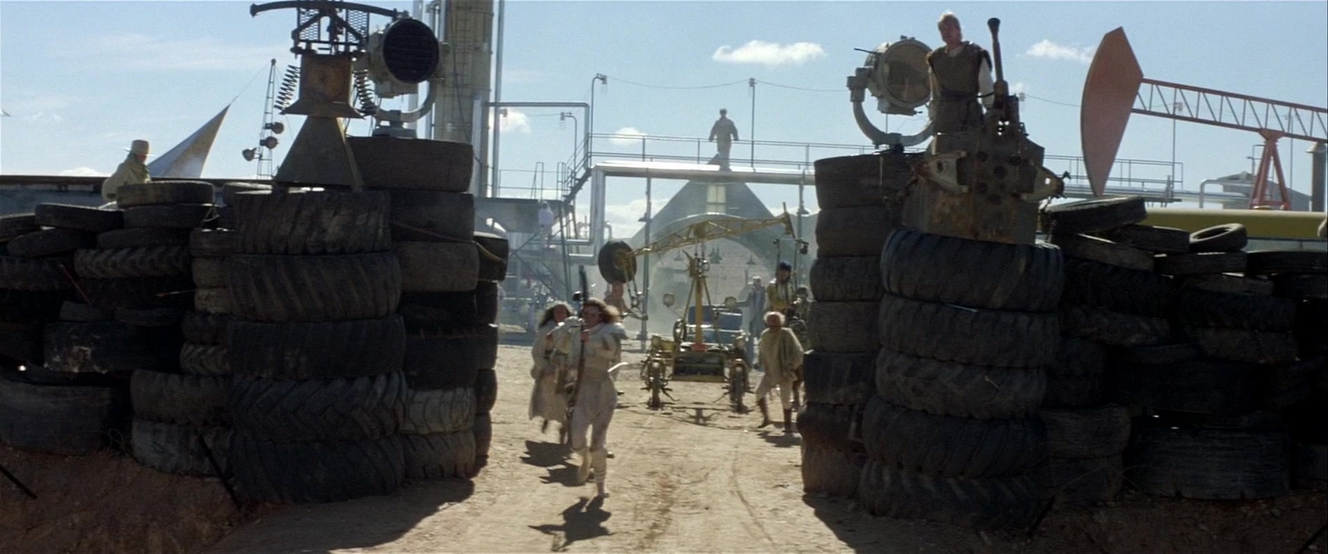 Mad Max 2 (1981), wide, 2.40:1 — film still