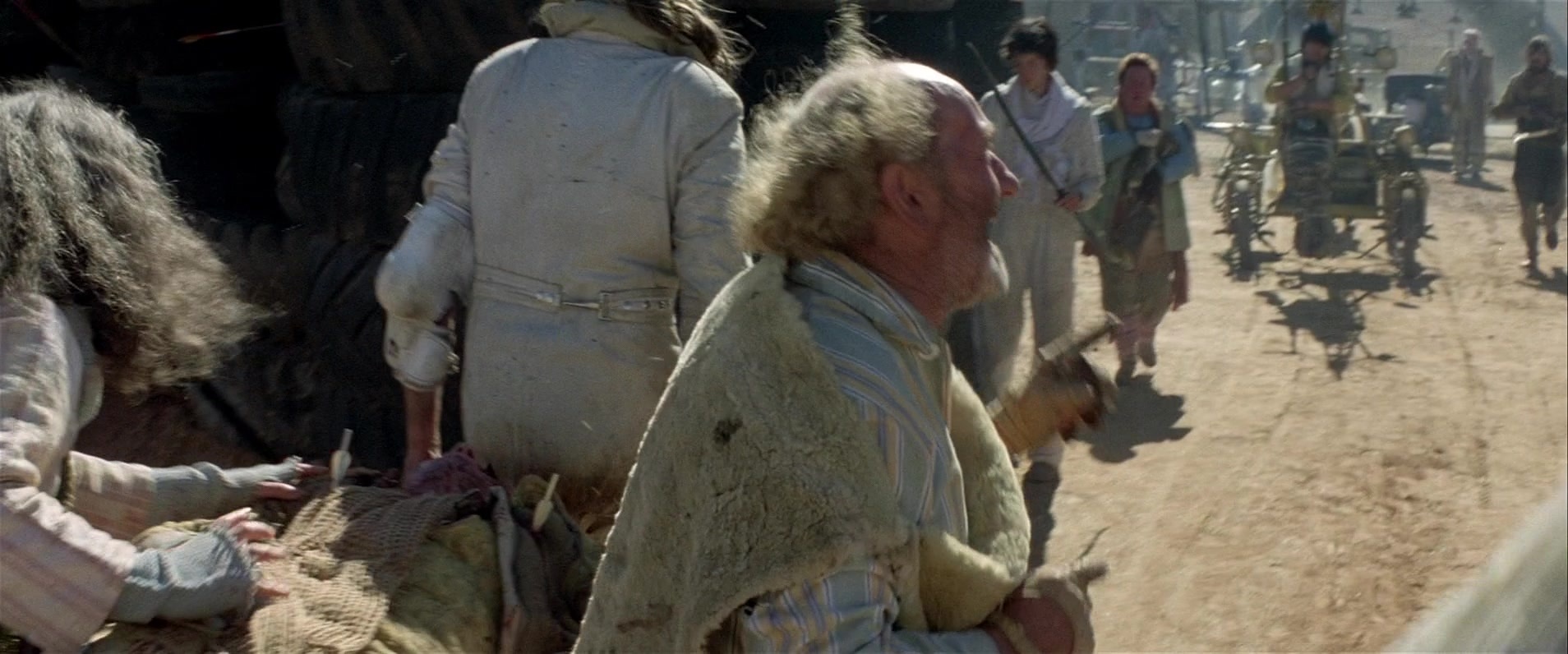 Mad Max 2 (1981), wide, 2.40:1 — film still