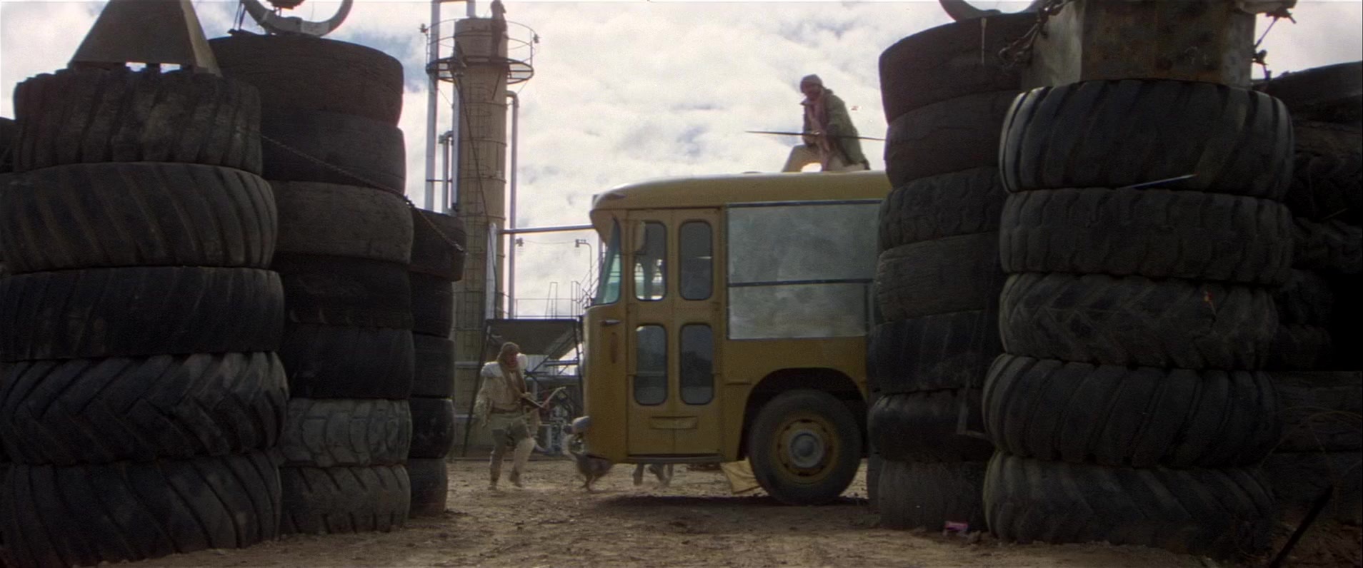 Mad Max 2 (1981), wide, 2.40:1 — film still
