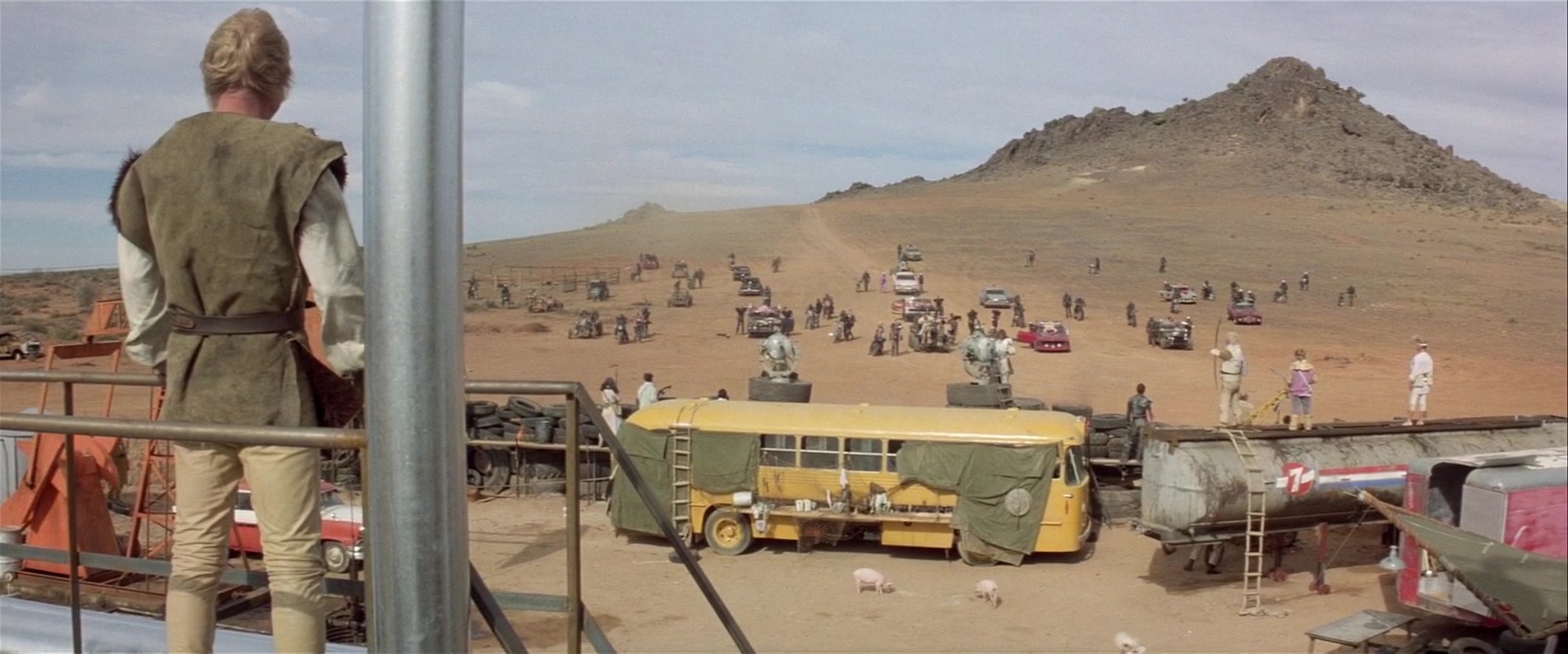 Mad Max 2 (1981), wide, 2.40:1 — film still
