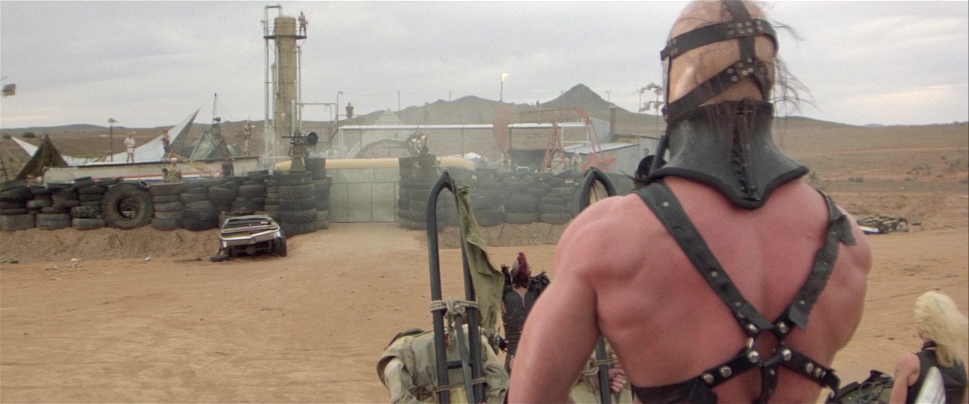 Mad Max 2 (1981), wide, 2.40:1 — film still