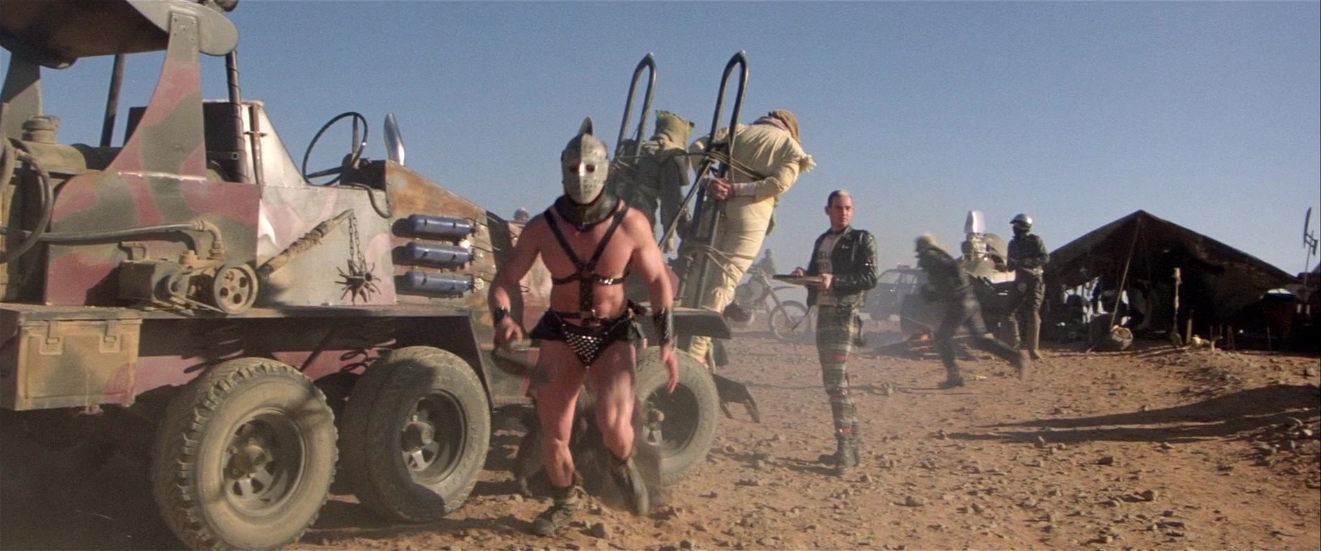 Mad Max 2 (1981), wide, 2.40:1 — film still