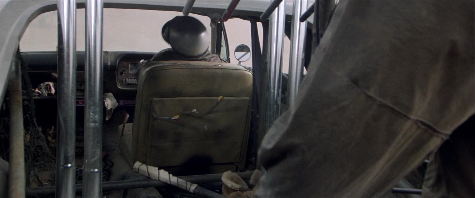 Mad Max 2 (1981), wide, 2.40:1 — film still