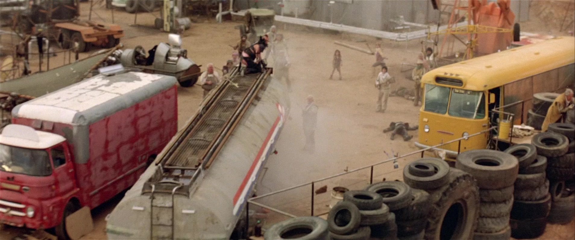 Mad Max 2 (1981), wide, 2.40:1 — film still