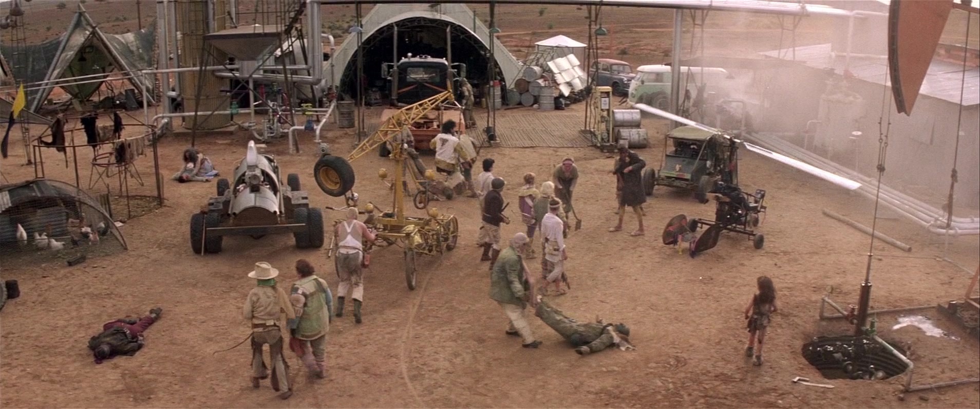 Mad Max 2 (1981), wide, 2.40:1 — film still