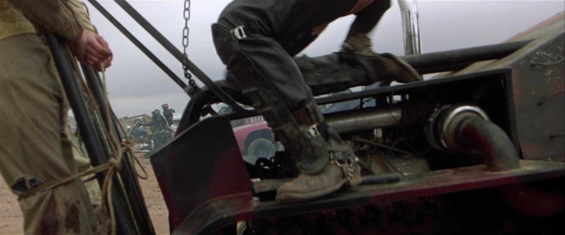 Mad Max 2 (1981), unknown, 2.40:1 — film still
