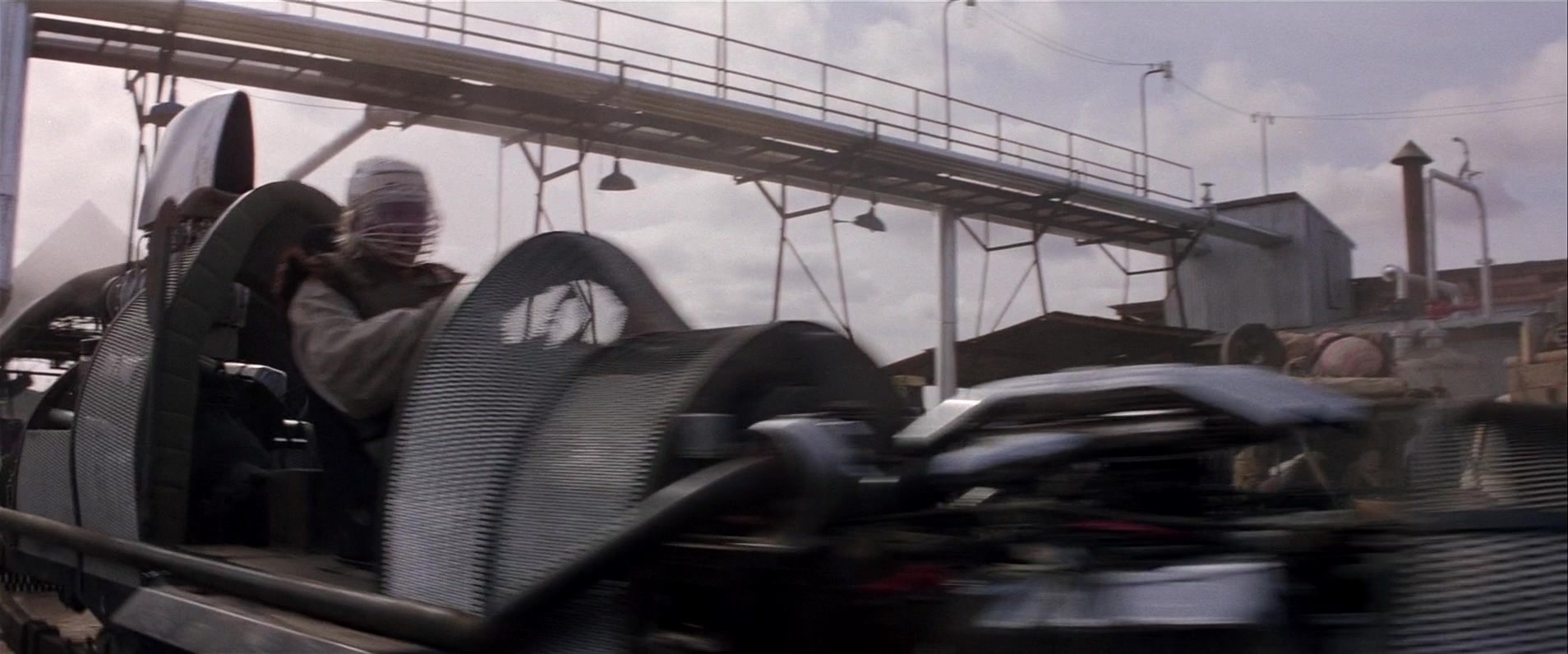 Mad Max 2 (1981), wide, 2.40:1 — film still