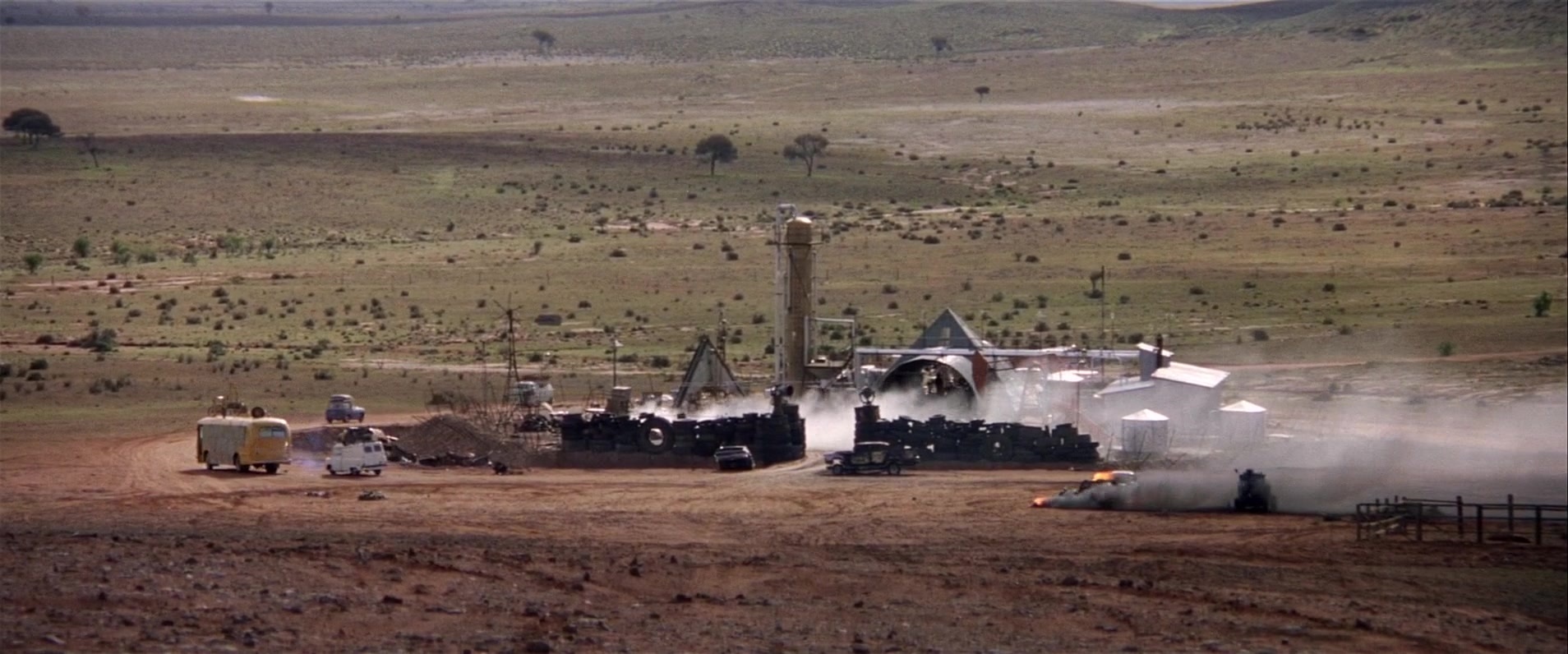 Mad Max 2 (1981), unknown, 2.40:1 — film still
