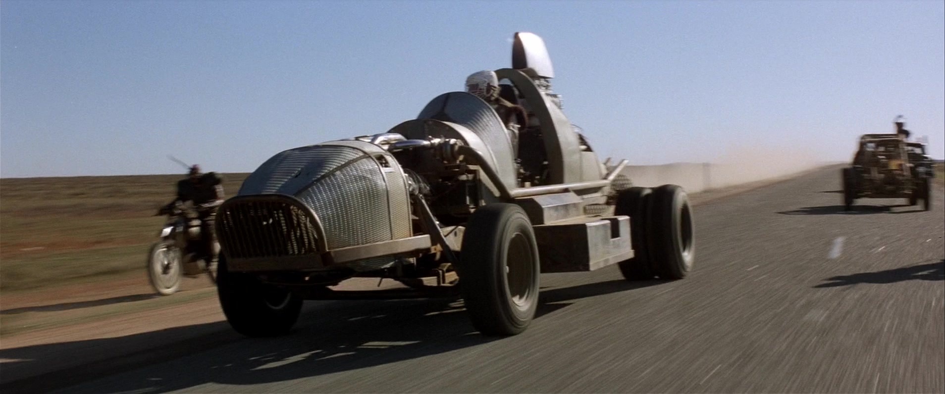 Mad Max 2 (1981), medium, 2.40:1 — film still