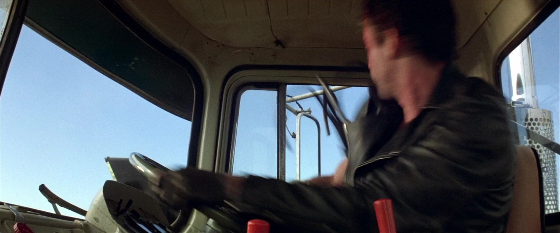 Mad Max 2 (1981), unknown, 2.40:1 — film still