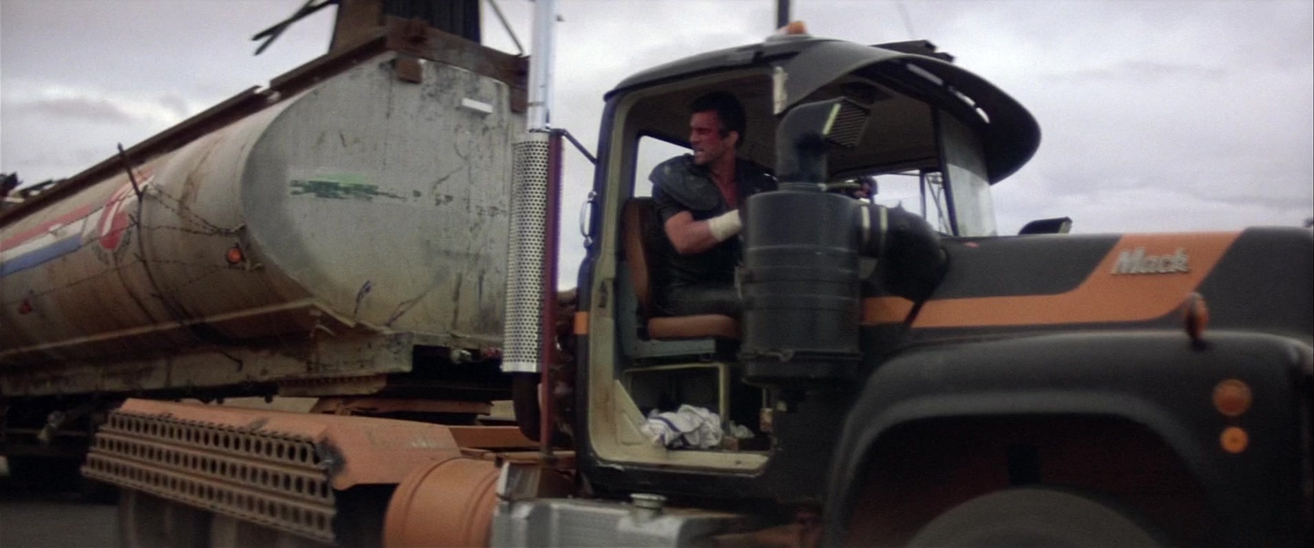 Mad Max 2 (1981), wide, 2.40:1 — film still