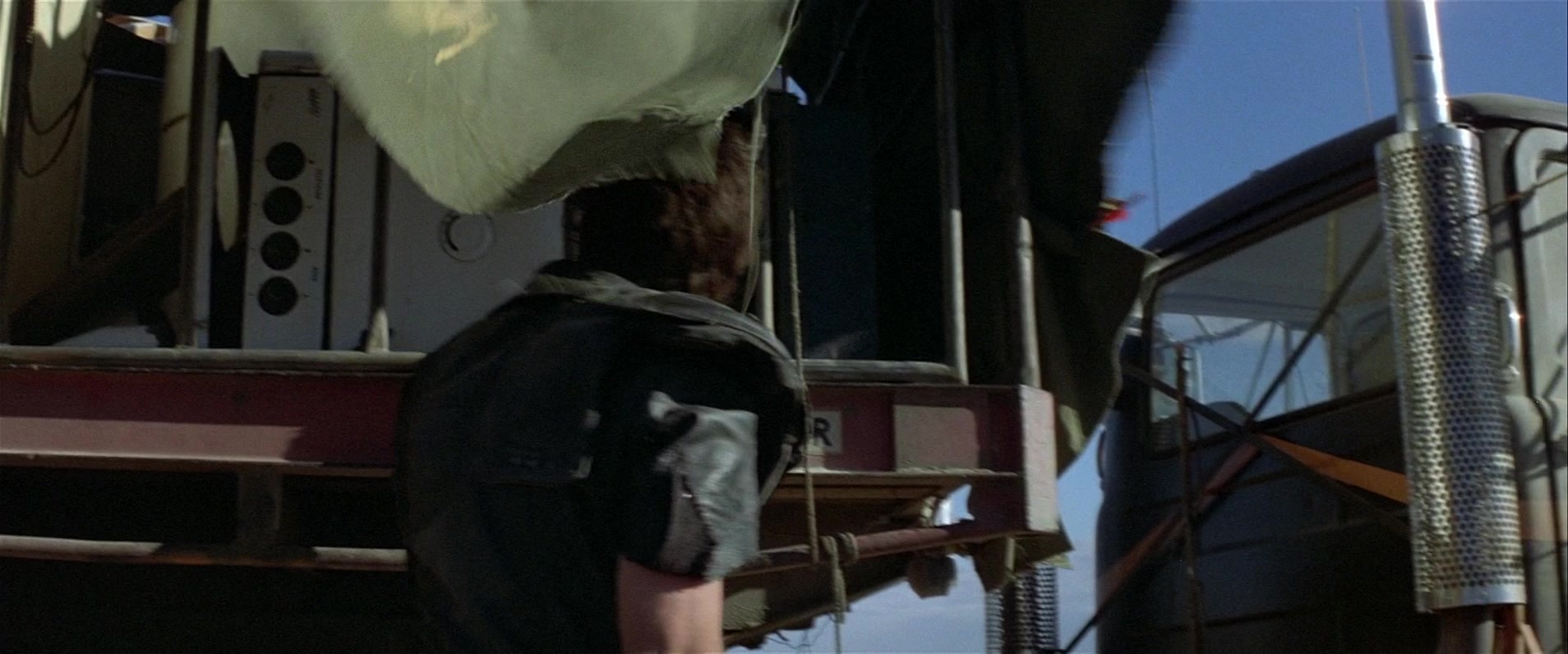 Mad Max 2 (1981), unknown, 2.40:1 — film still