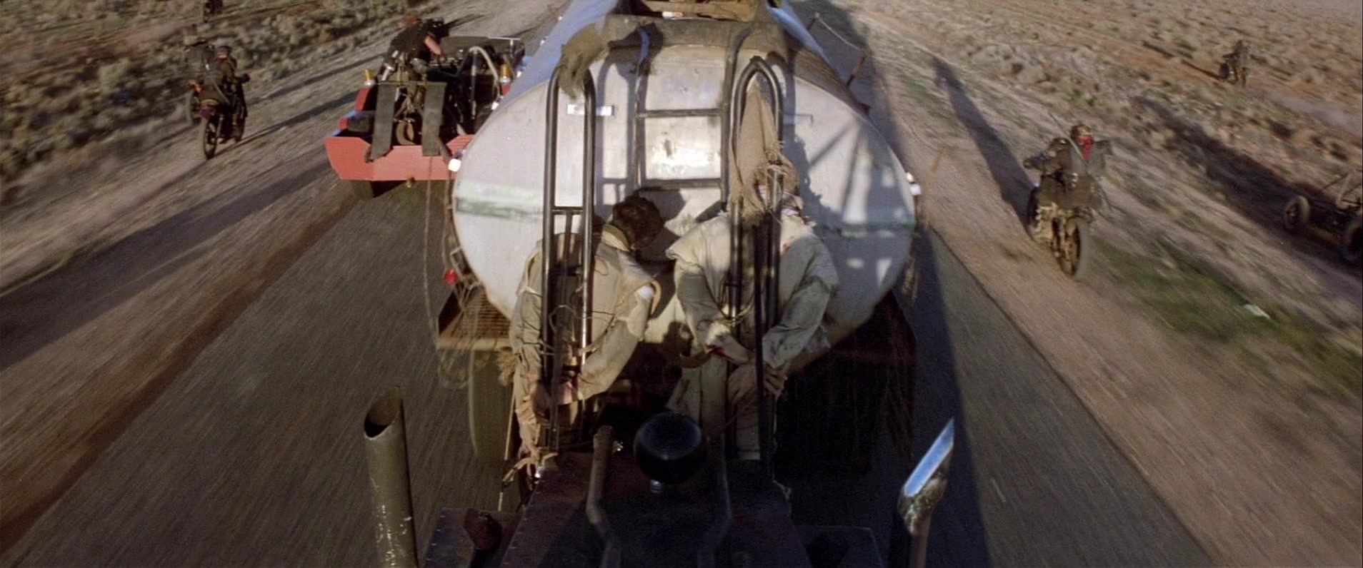 Mad Max 2 (1981), unknown, 2.40:1 — film still