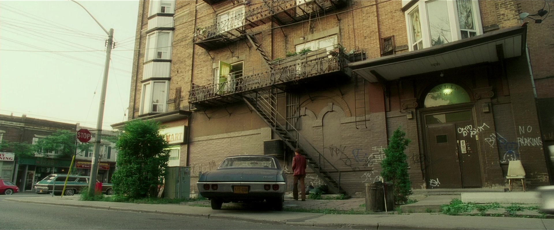 Lucky Number Slevin (2005), wide, 2.40:1 — film still