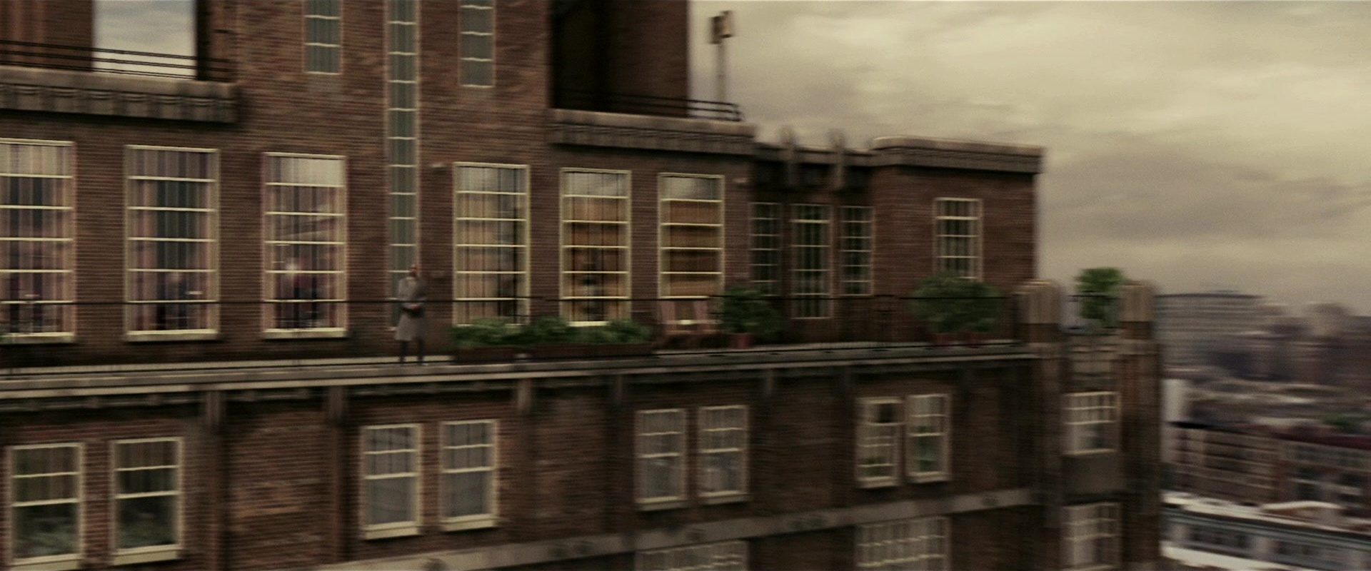 Lucky Number Slevin (2005), wide, 2.40:1 — film still
