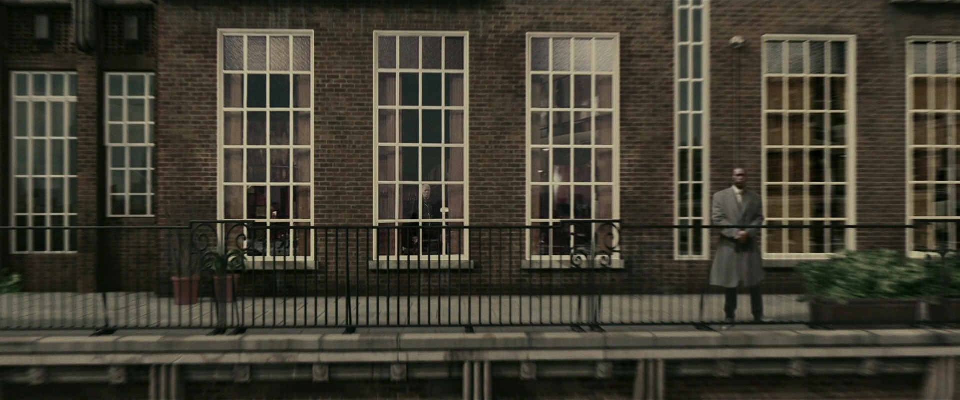 Lucky Number Slevin (2005), wide, 2.40:1 — film still